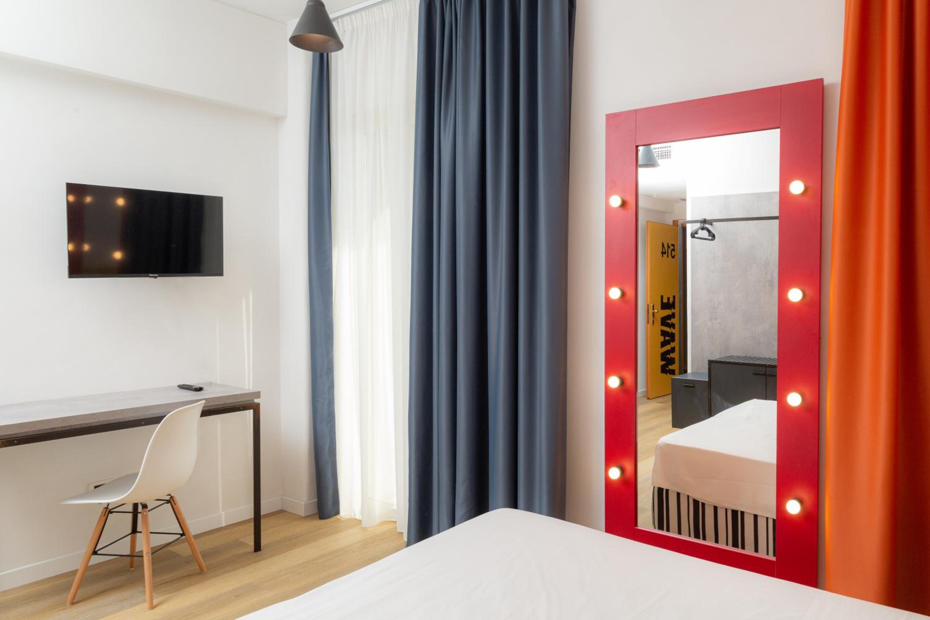 Double Or Twin Room - Photo 1