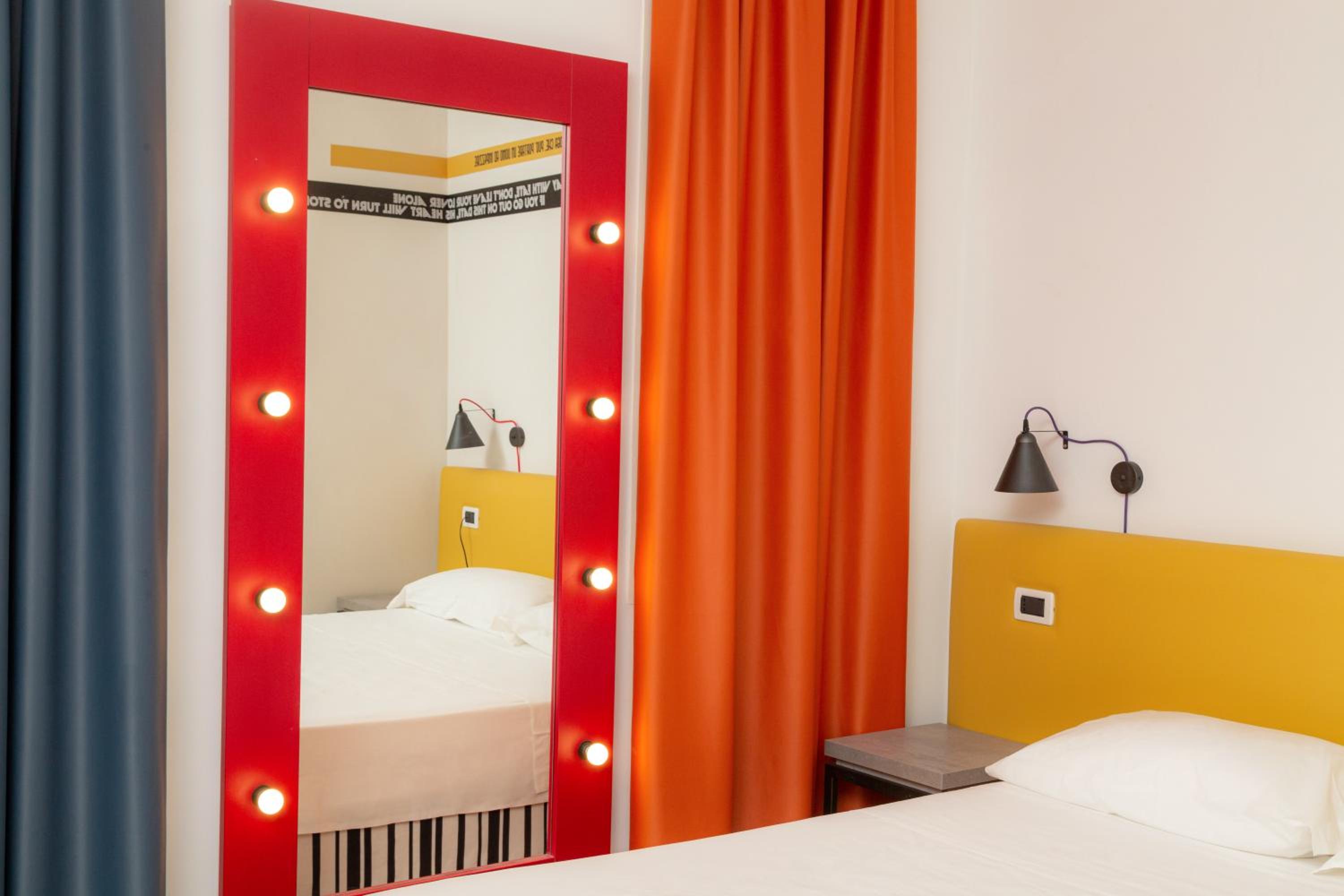 Double Or Twin Room - Photo 2
