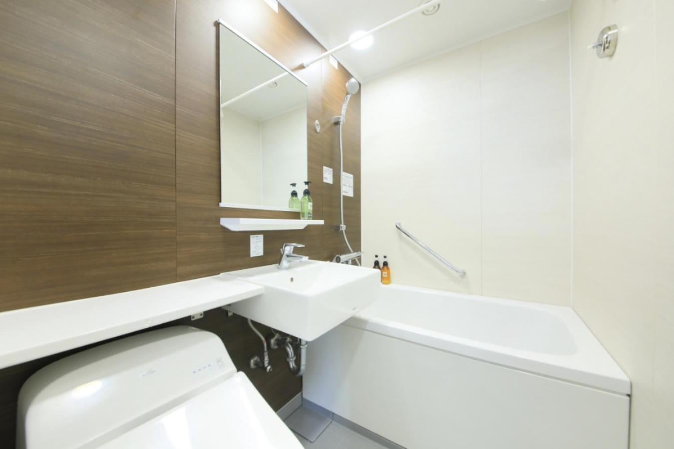Twin Room - Non-Smoking photo 3