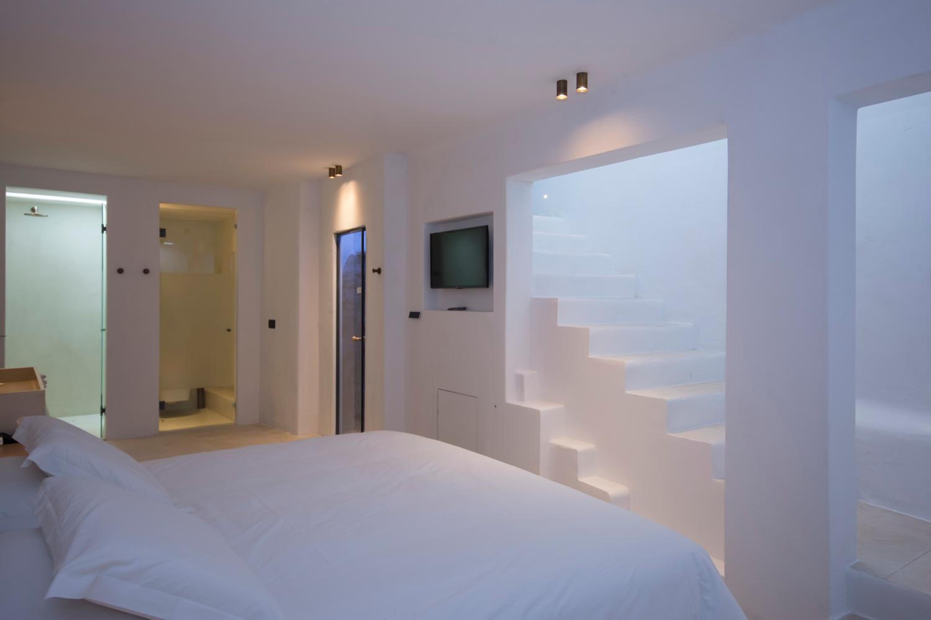 2-Bedroom Maisonette Sea View with Private Hot tub & Steam Shower photo 3