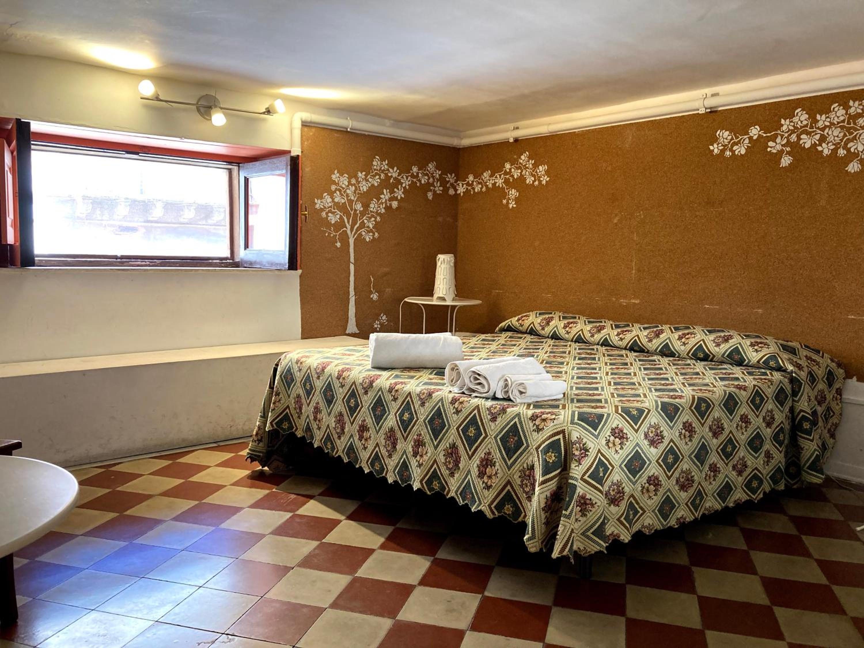 Economy Double or Twin Room - without Balcony photo 2