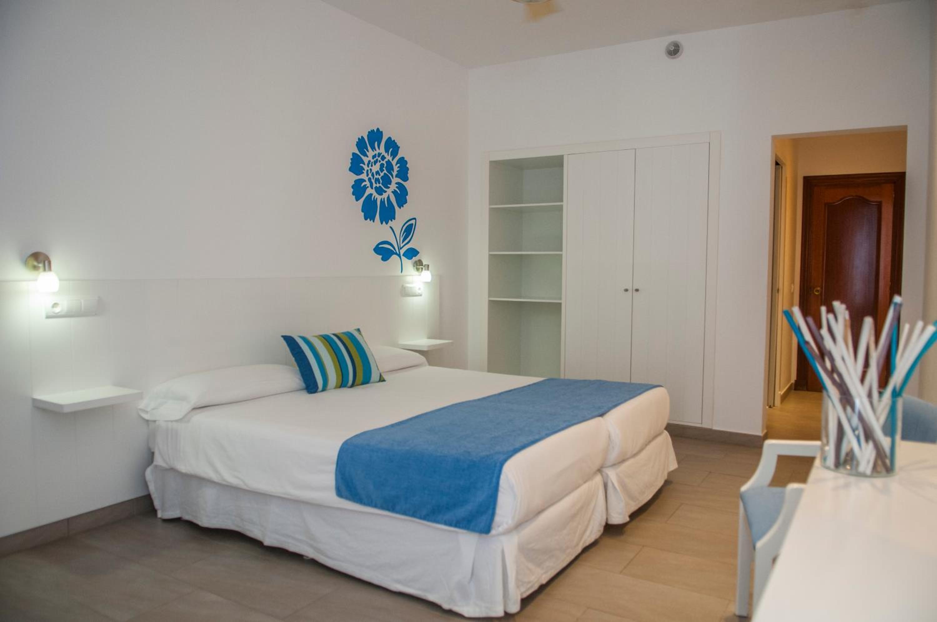 Double Room - Photo 2