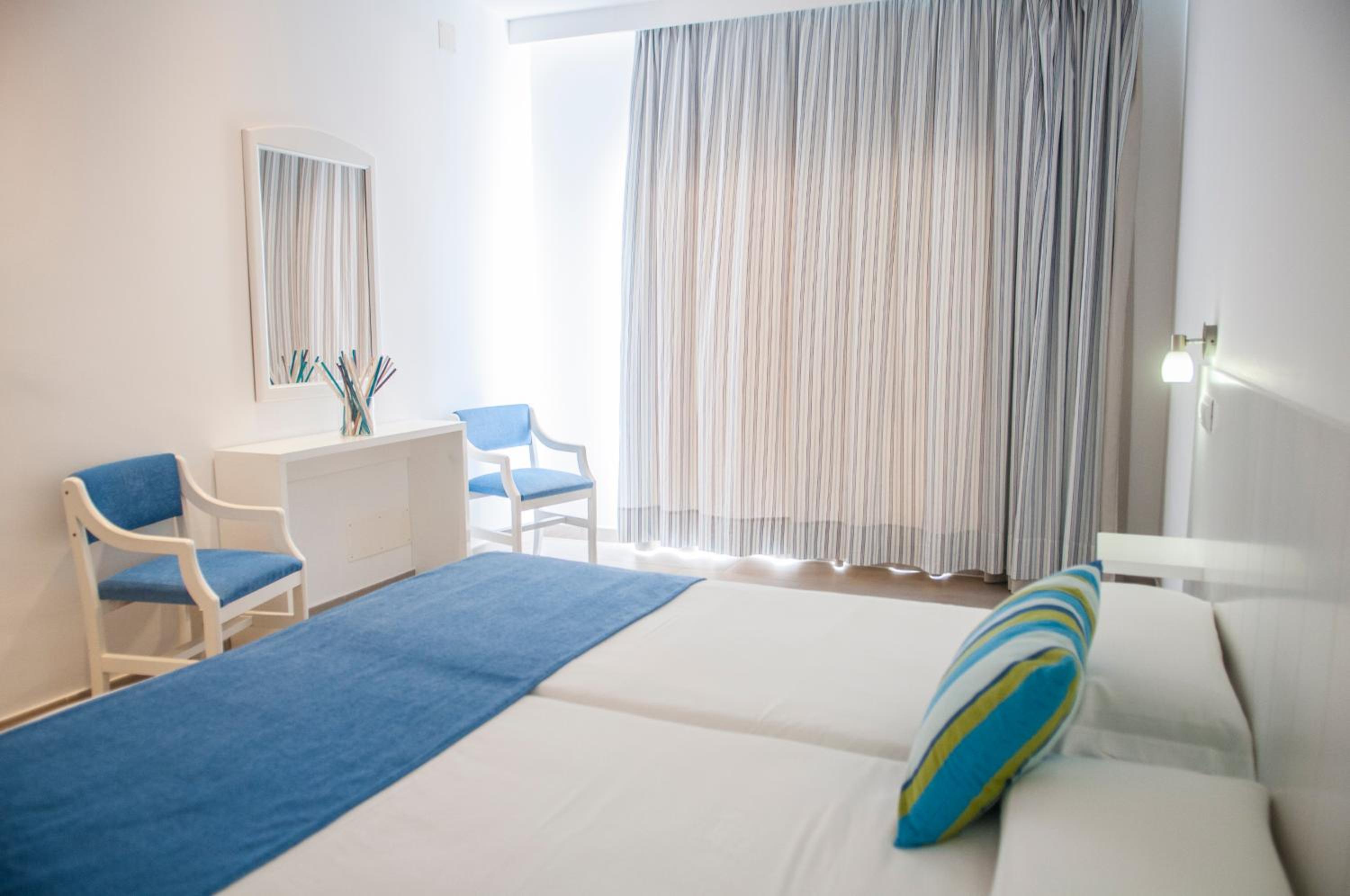 Double Room - Photo 3