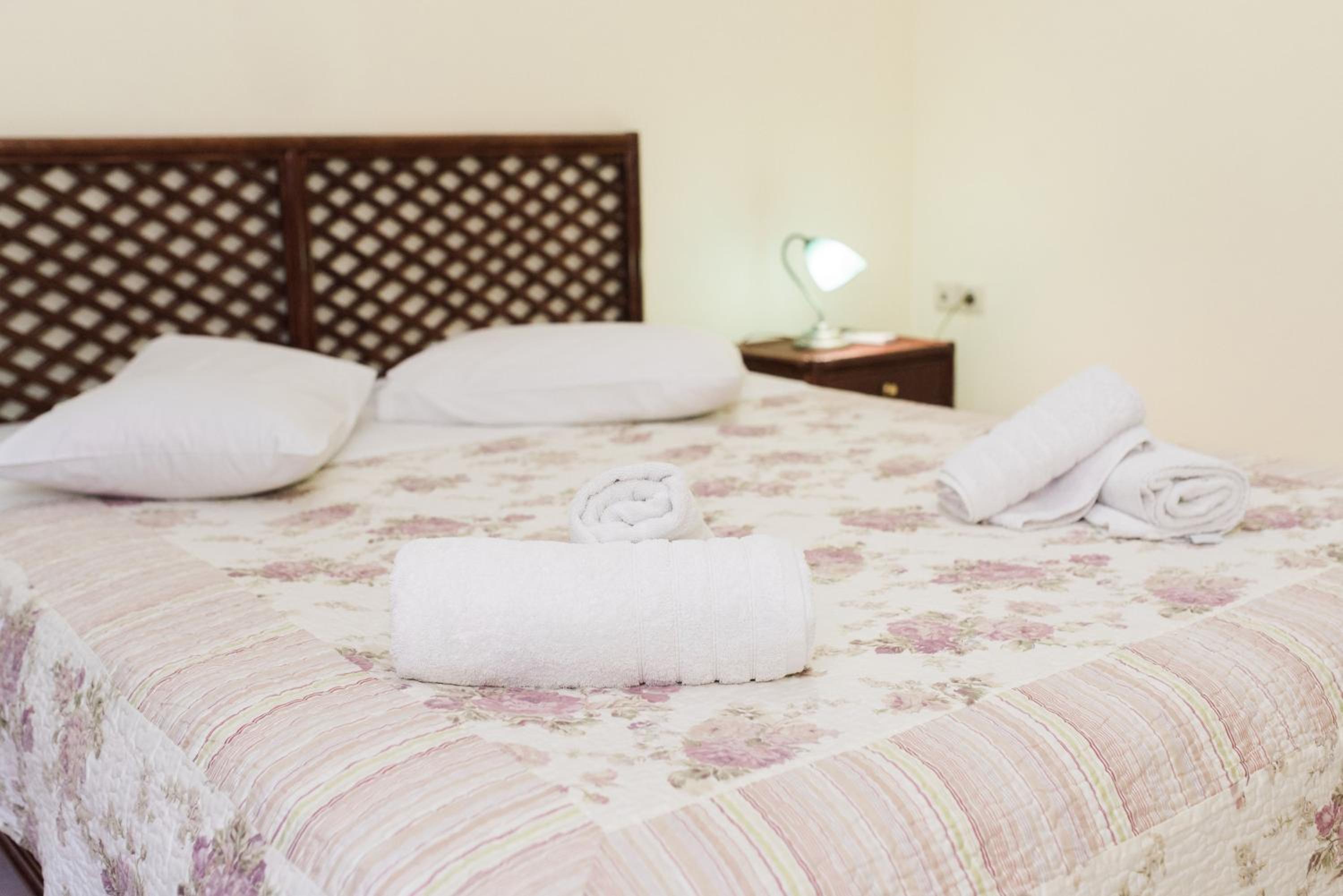 One-Bedroom Apartment - Photo 6