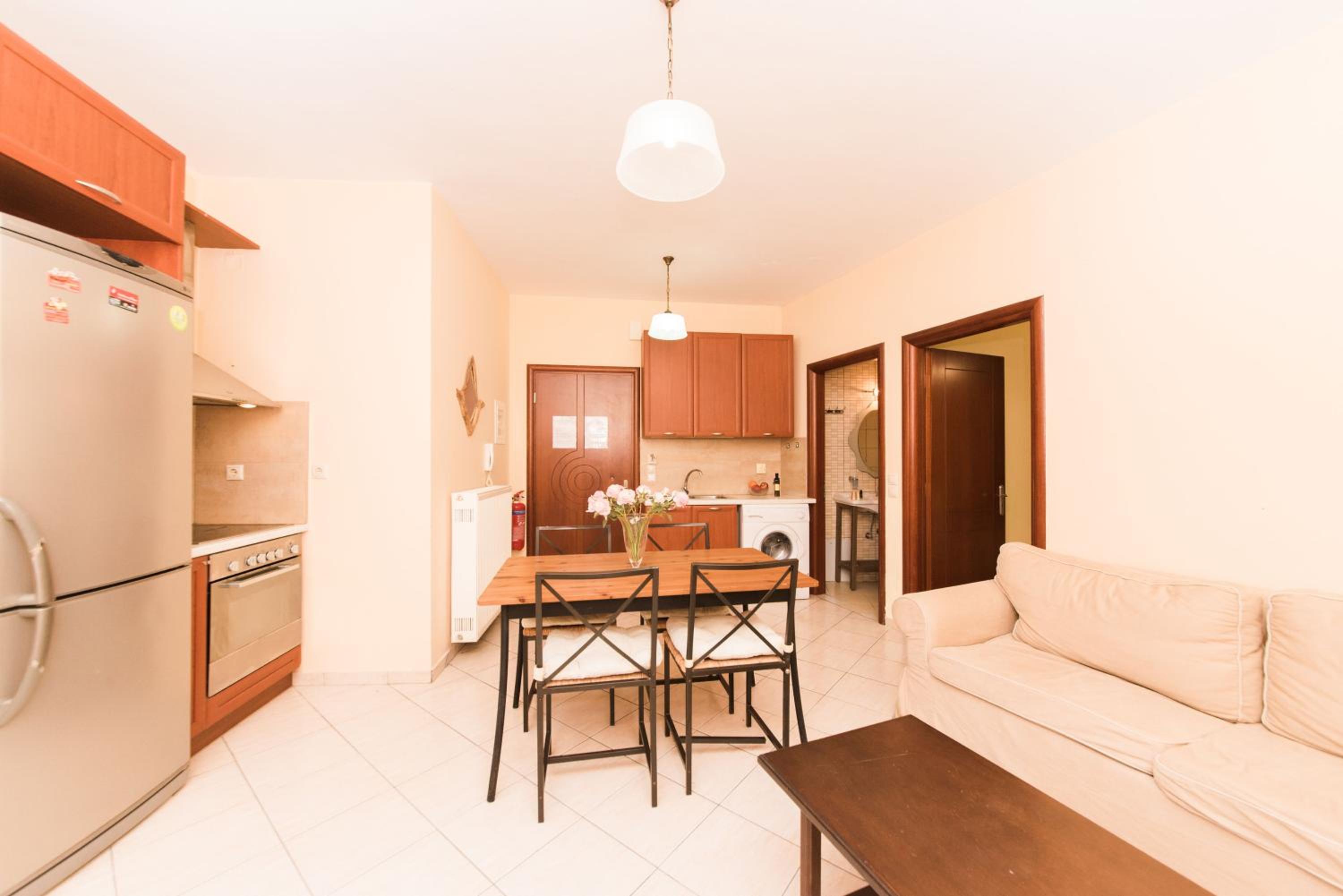 One-Bedroom Apartment - Photo 12