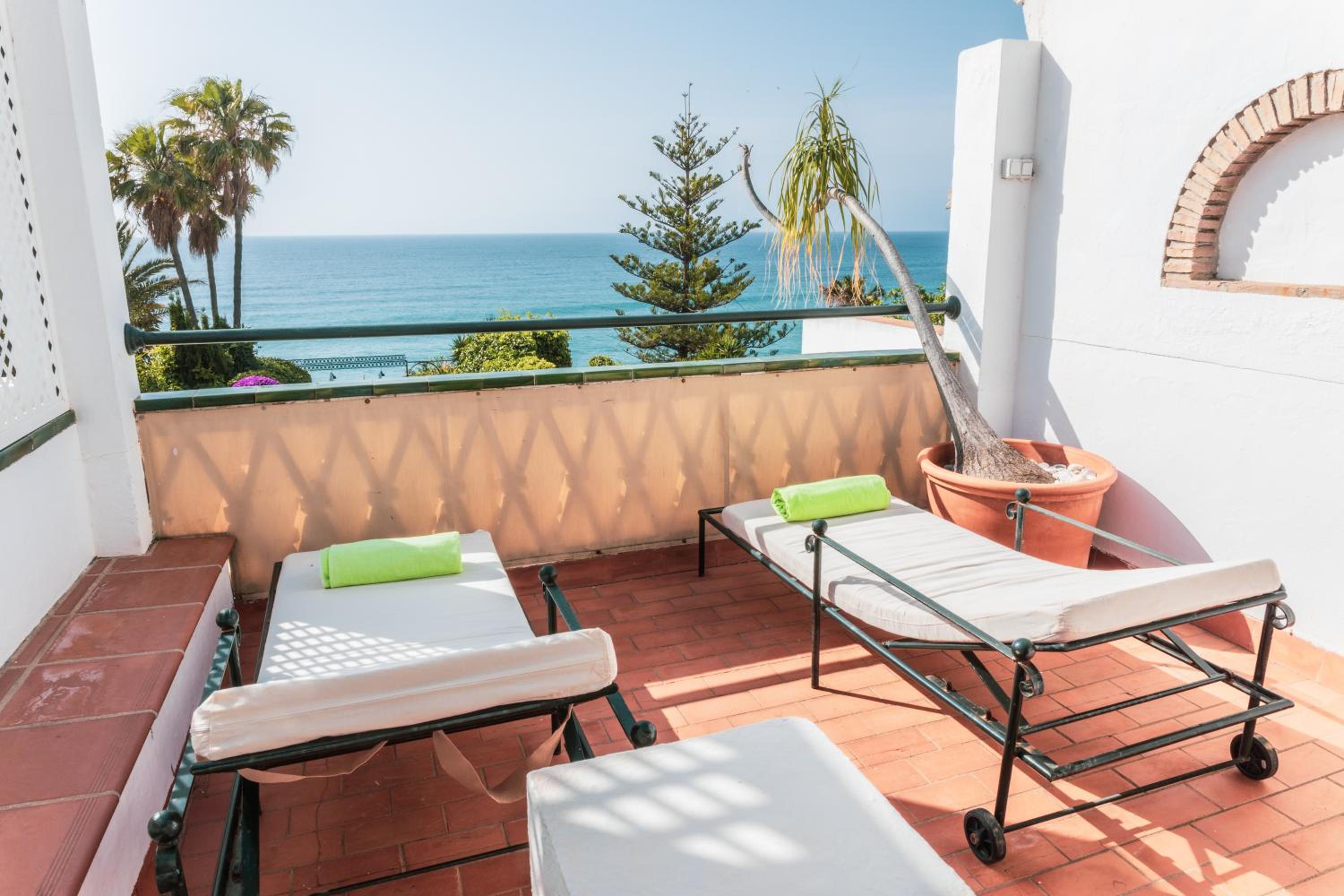 Suite with Sea View - Photo 7