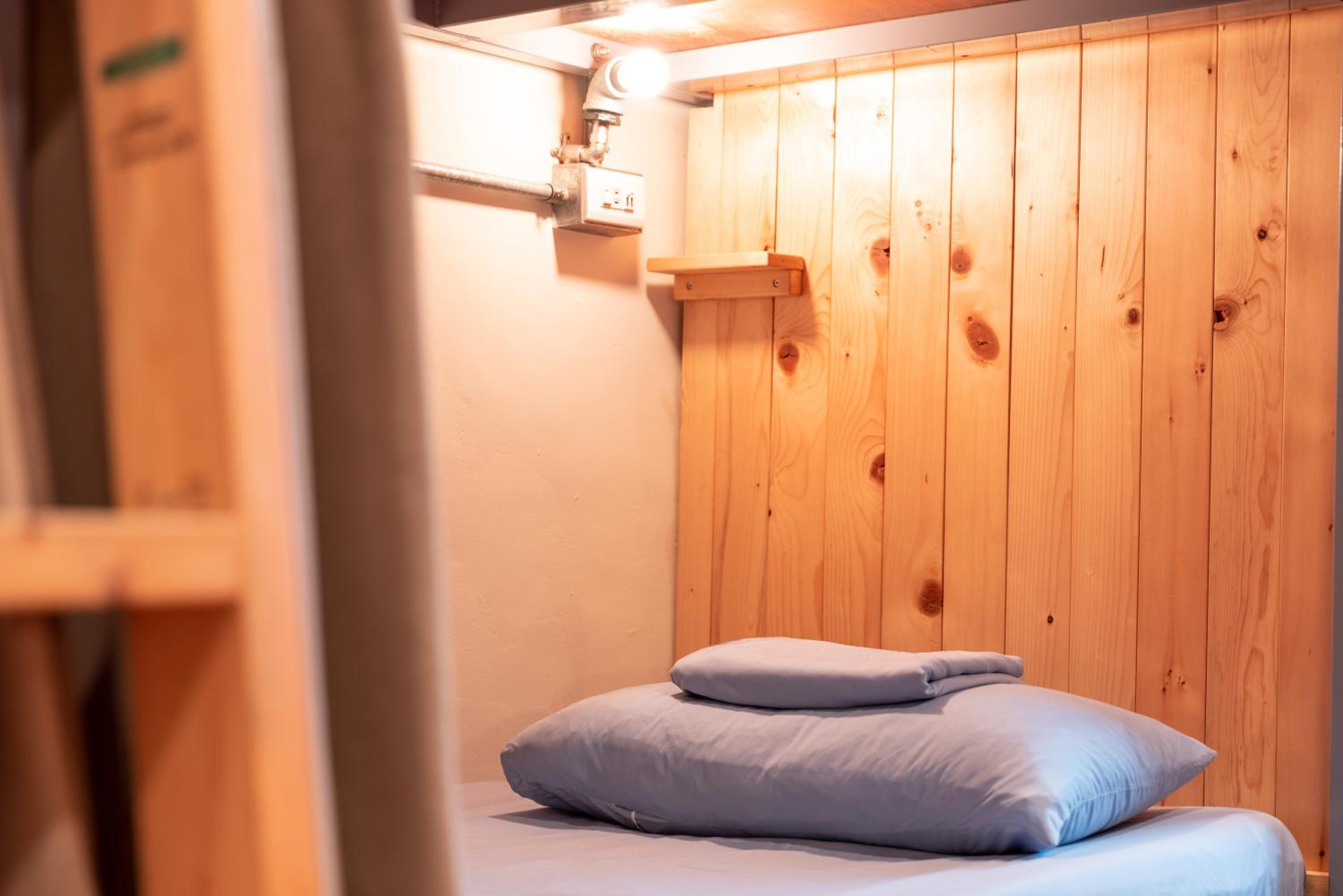 Bed in 10-Bed Mixed Dormitory Room photo 2