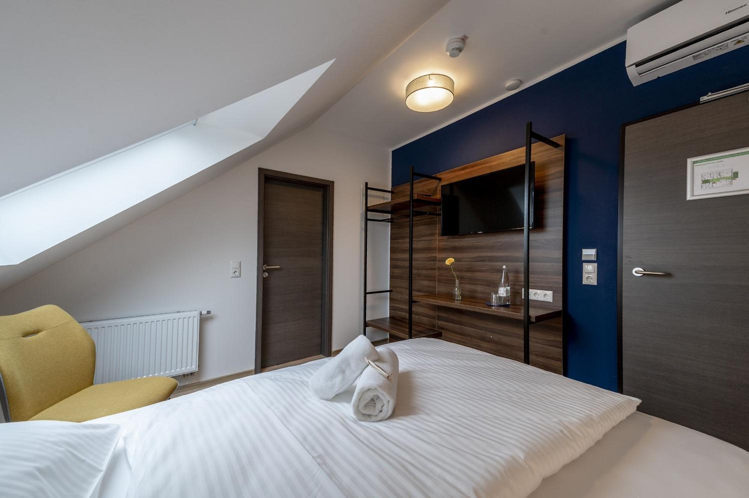 Double Room with Private Bathroom photo 2