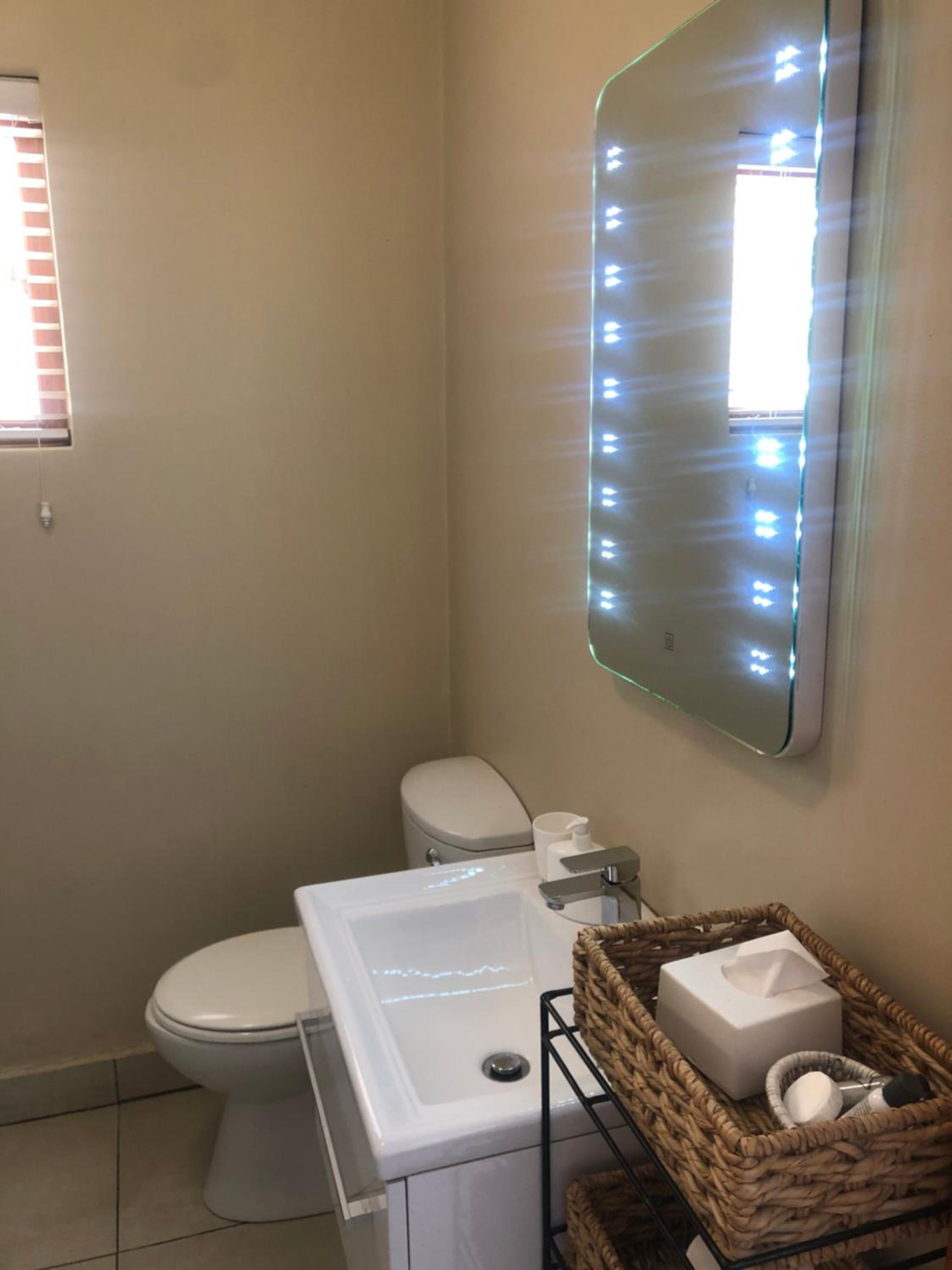 Standard Double or Twin Room - Photo 6