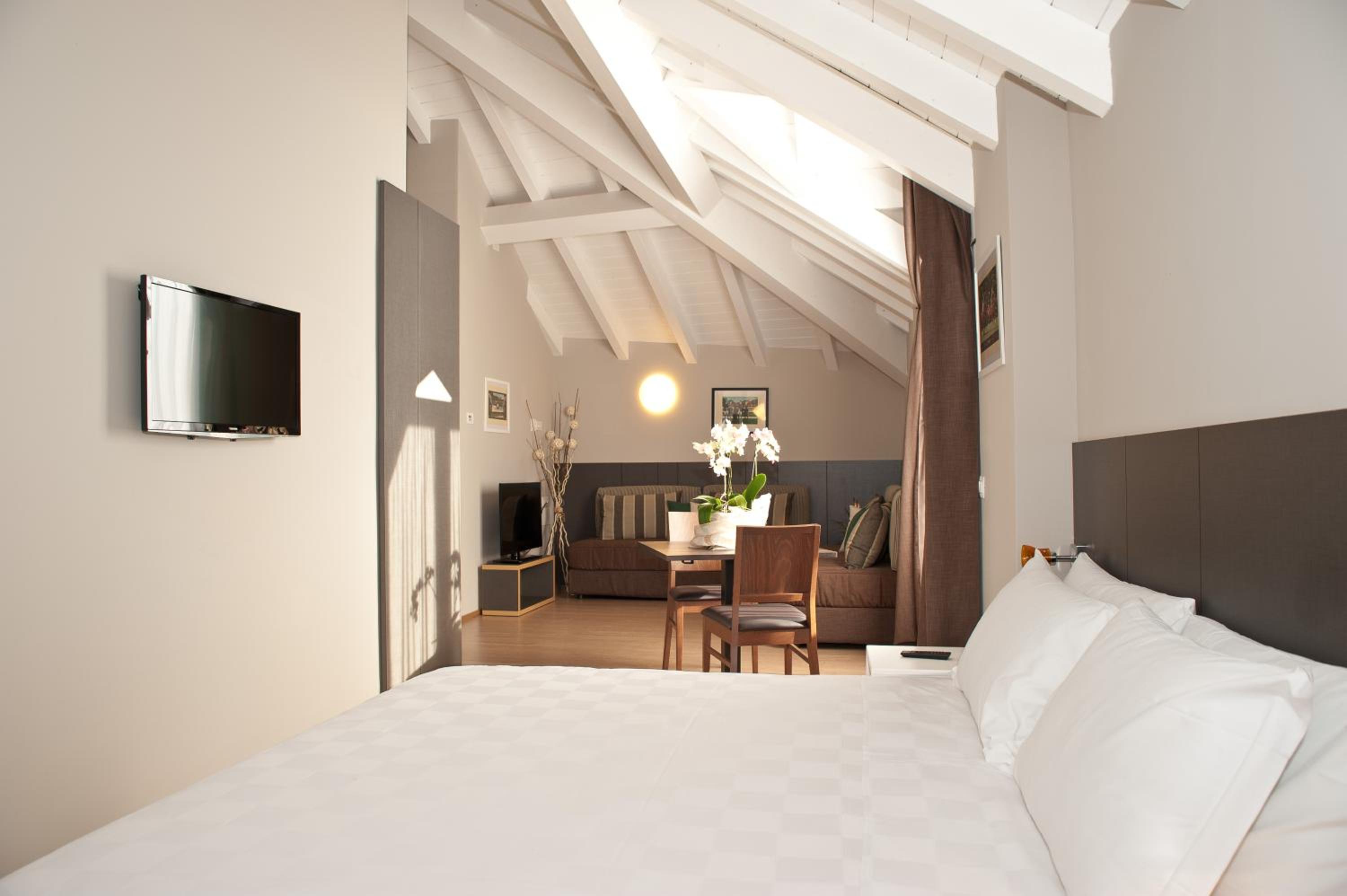 Suite photo 1