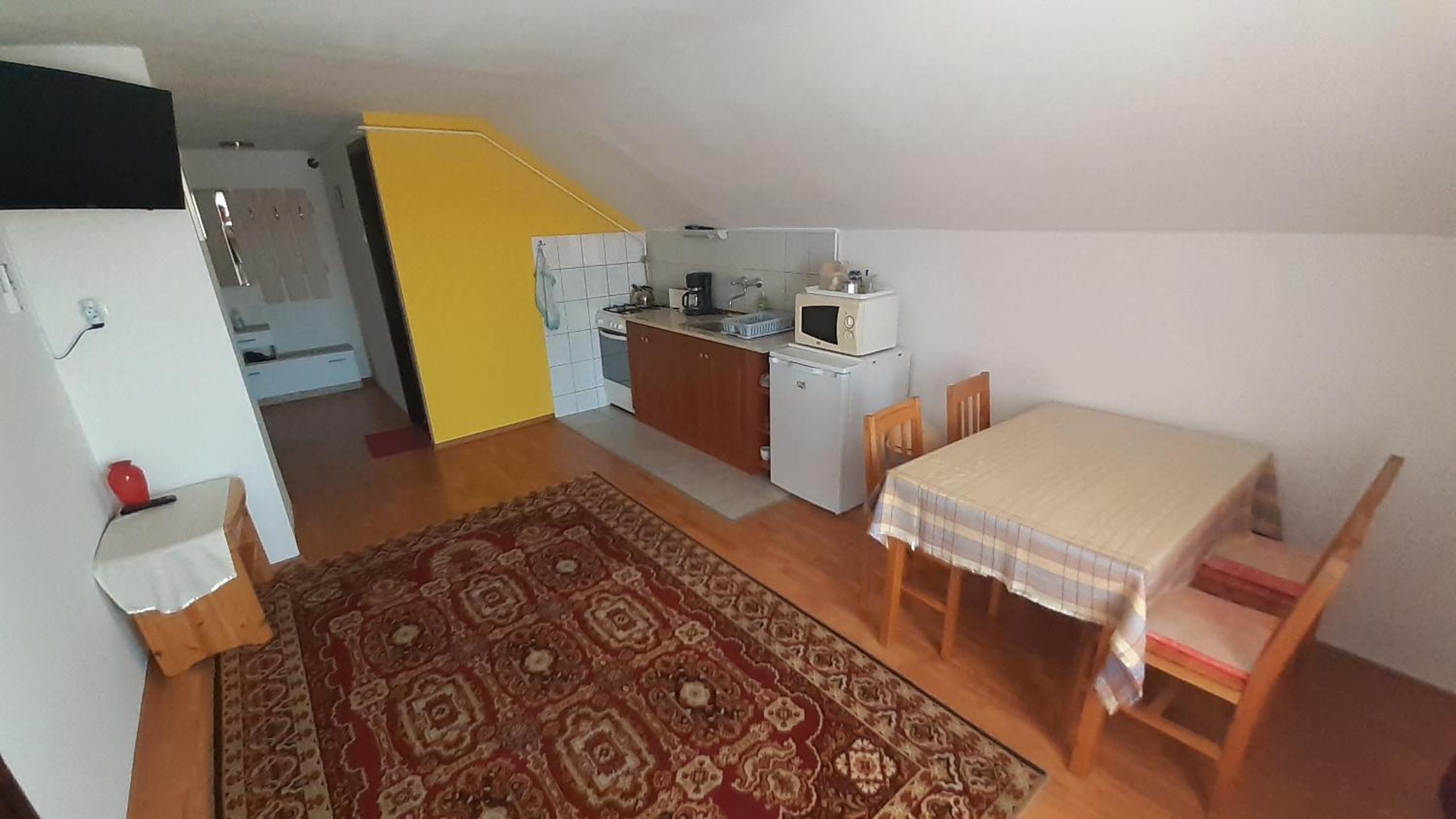 Large Two-Bedroom Apartment photo 3
