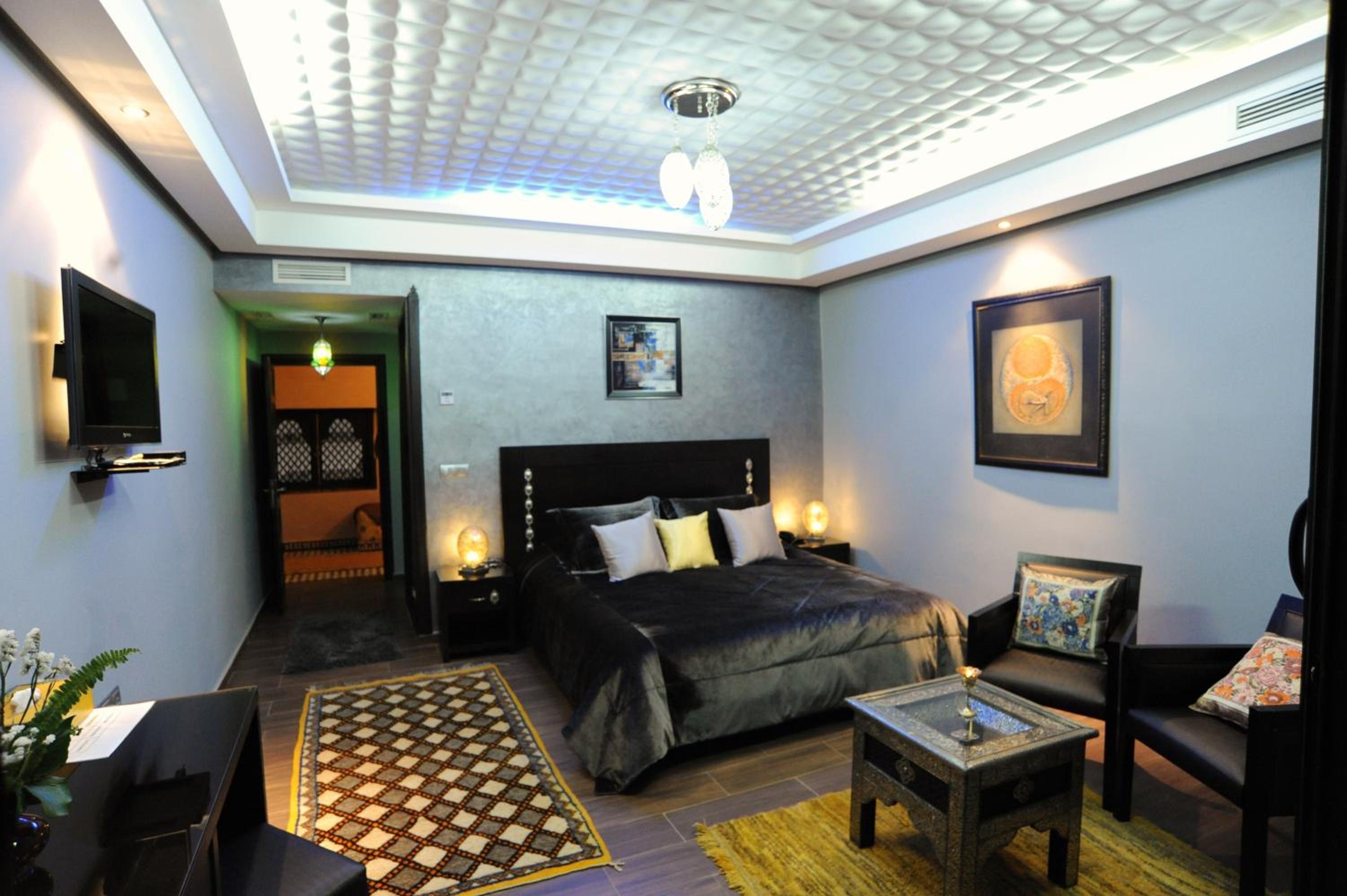 Deluxe Double Room with Balcony photo 1