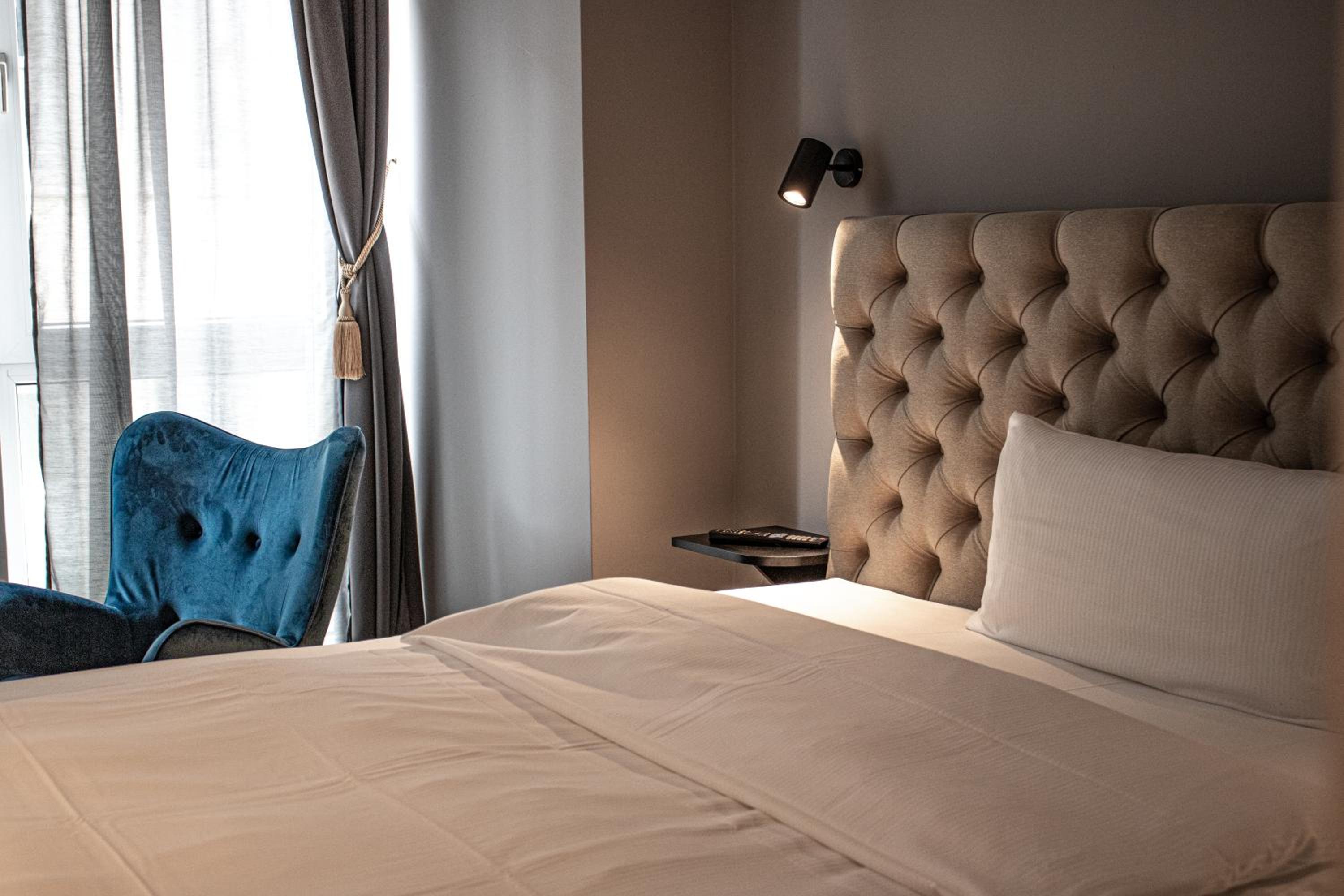 Double Room - Photo 7