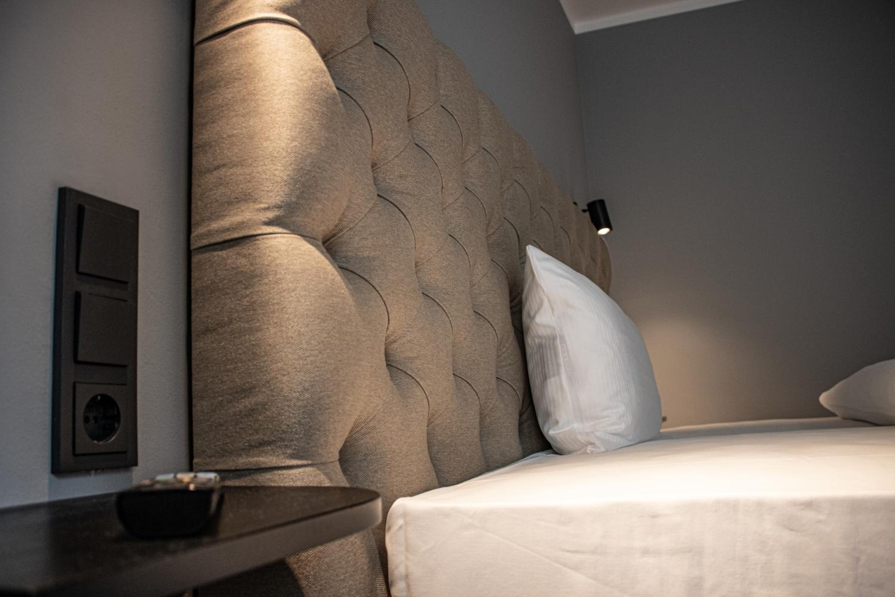 Double Room - Photo 8