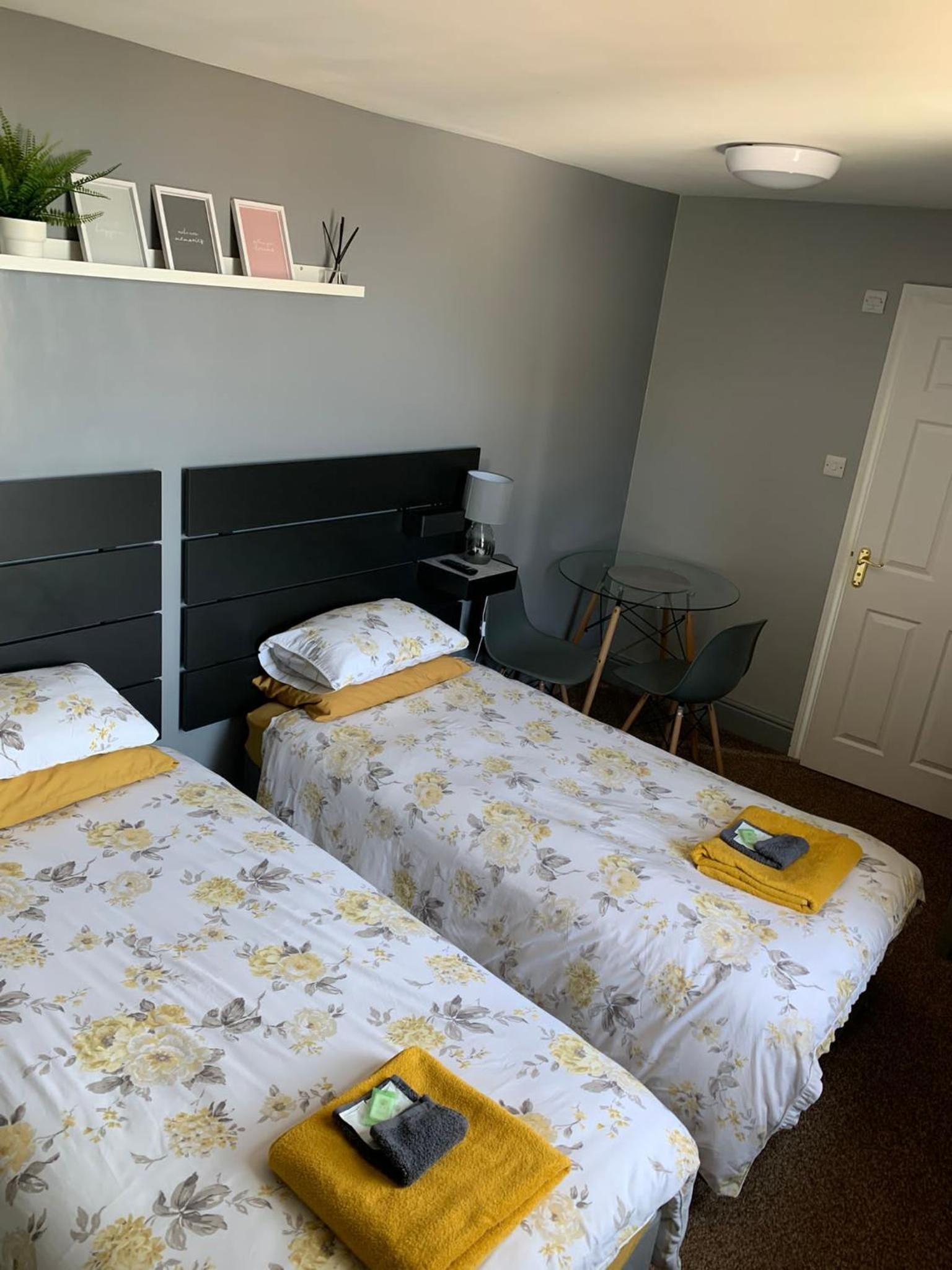 Twin Room - Photo 5