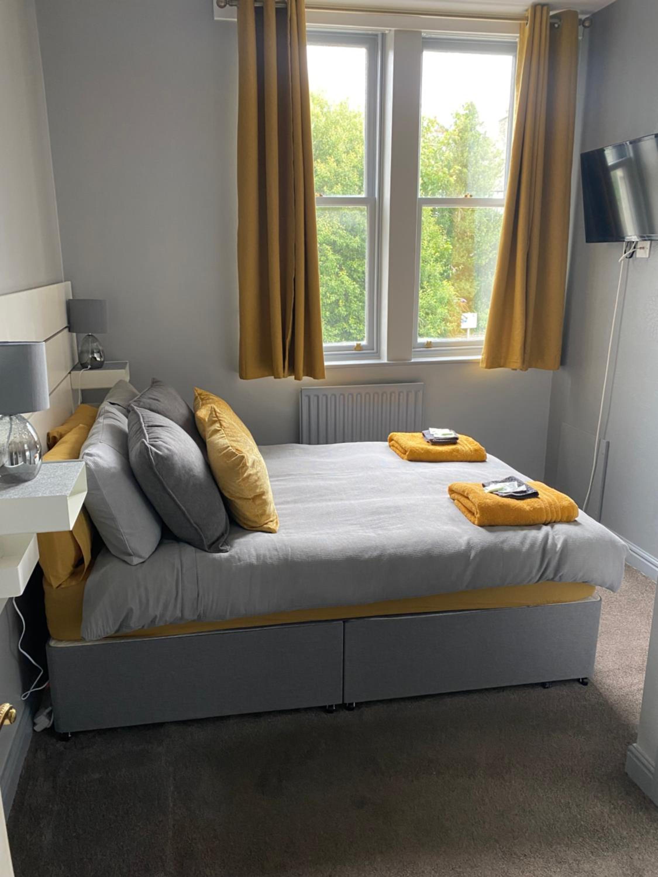 Double Room - Photo 6