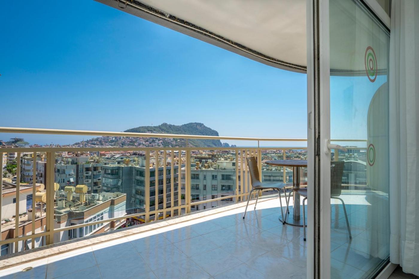Suite with Sea View - Photo 4
