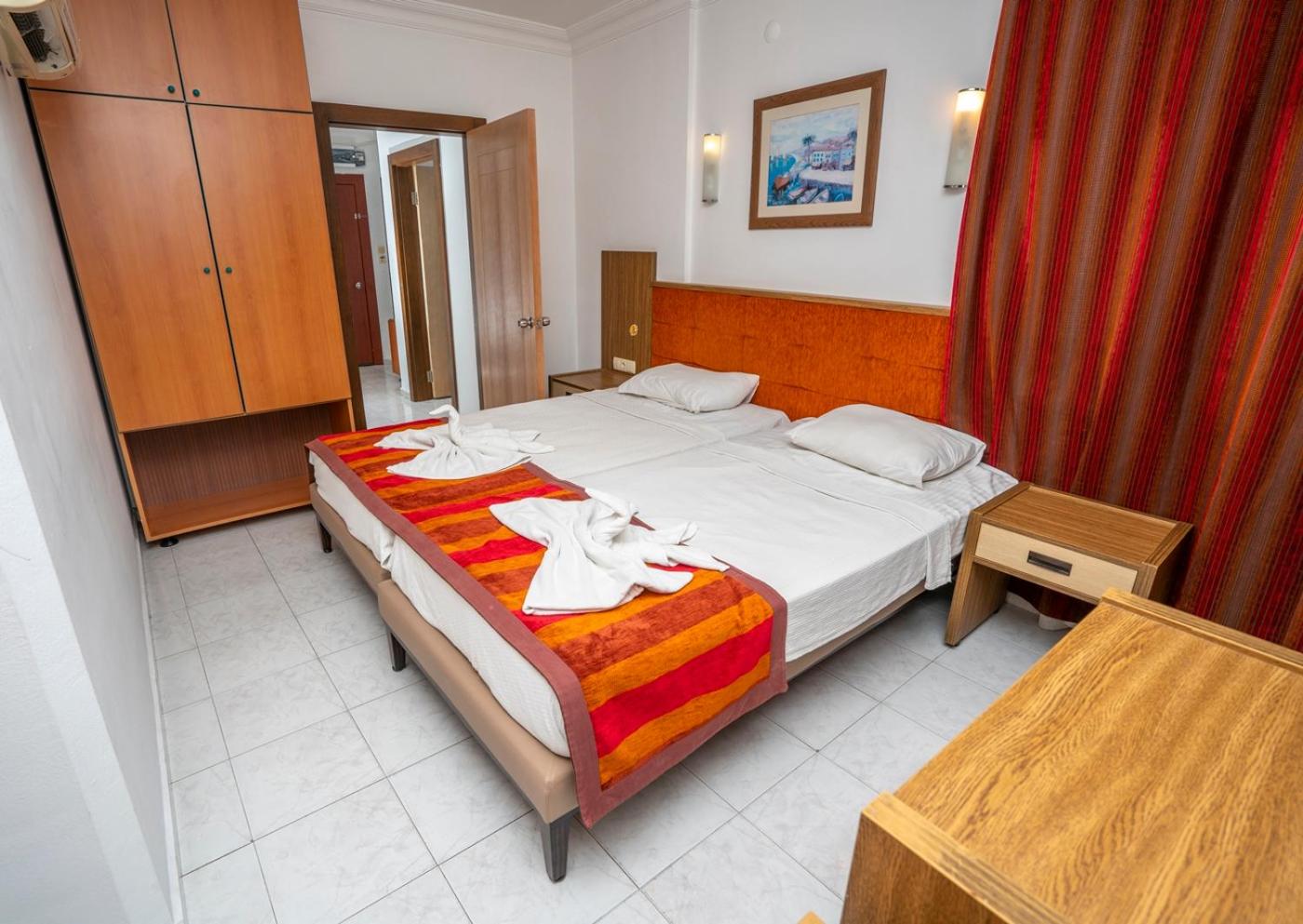 Standard Suite - Photo 2