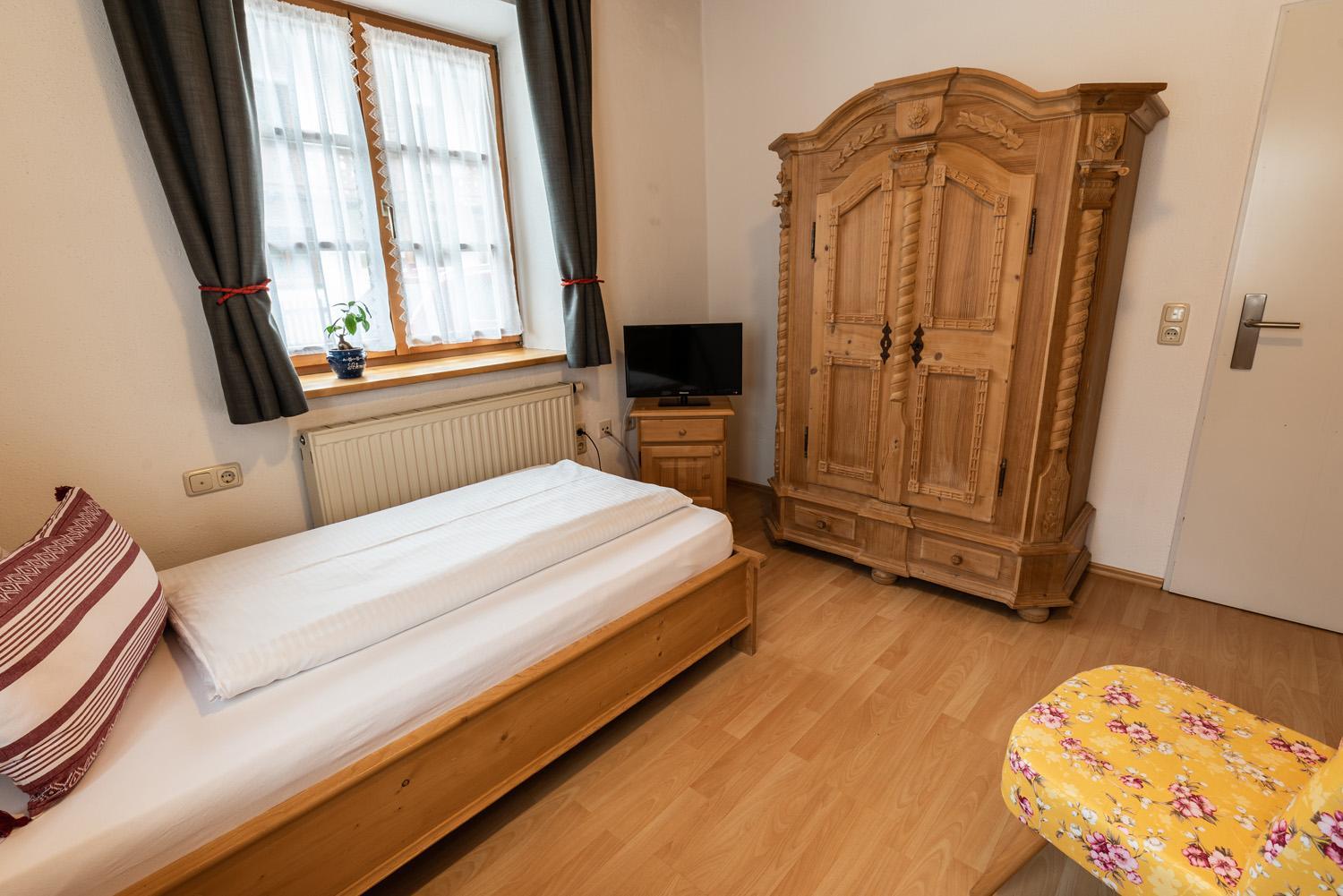 Single Room photo 2