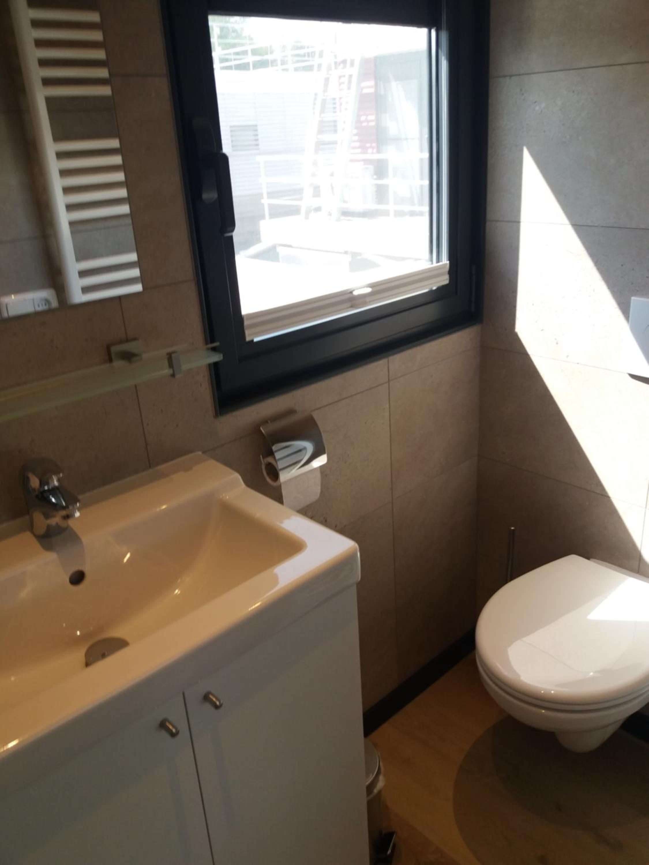 Mobile Home photo 3