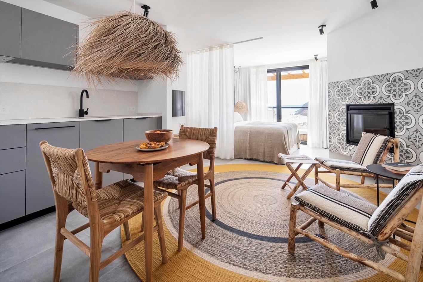 Studio Apartment with Sea View