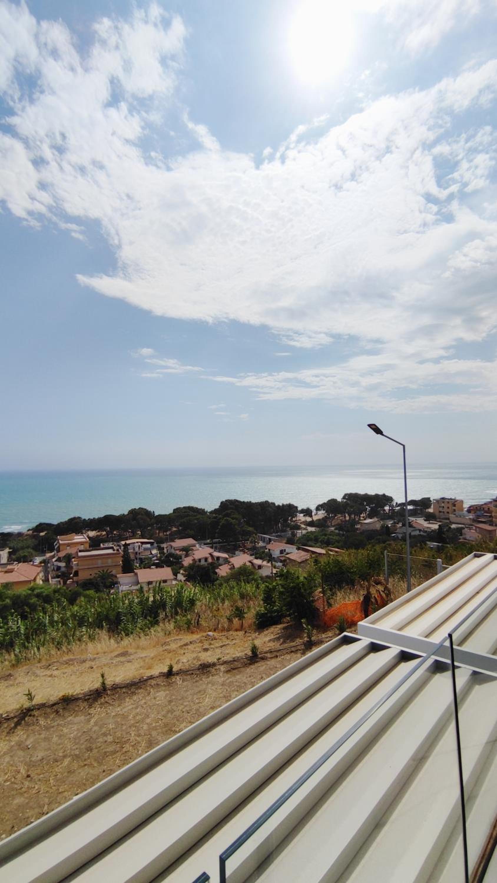 Deluxe Double Room with Sea View - Photo 19
