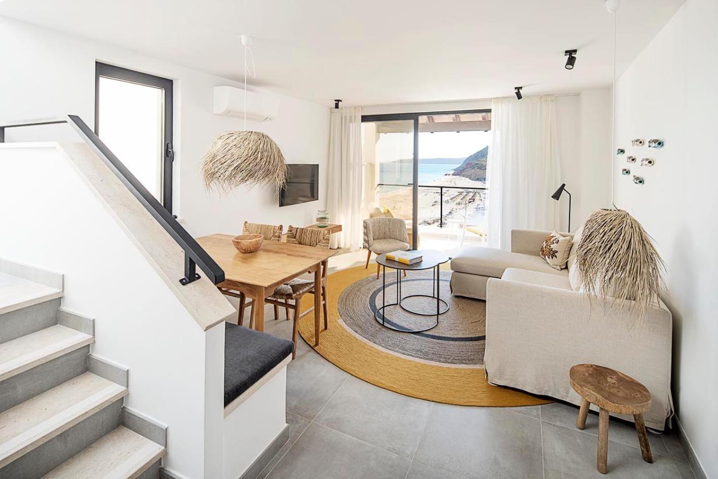 One-Bedroom Apartment with Sea View