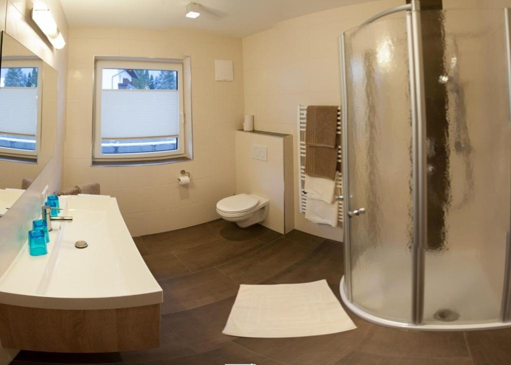 Three-Bedroom Apartment photo 2