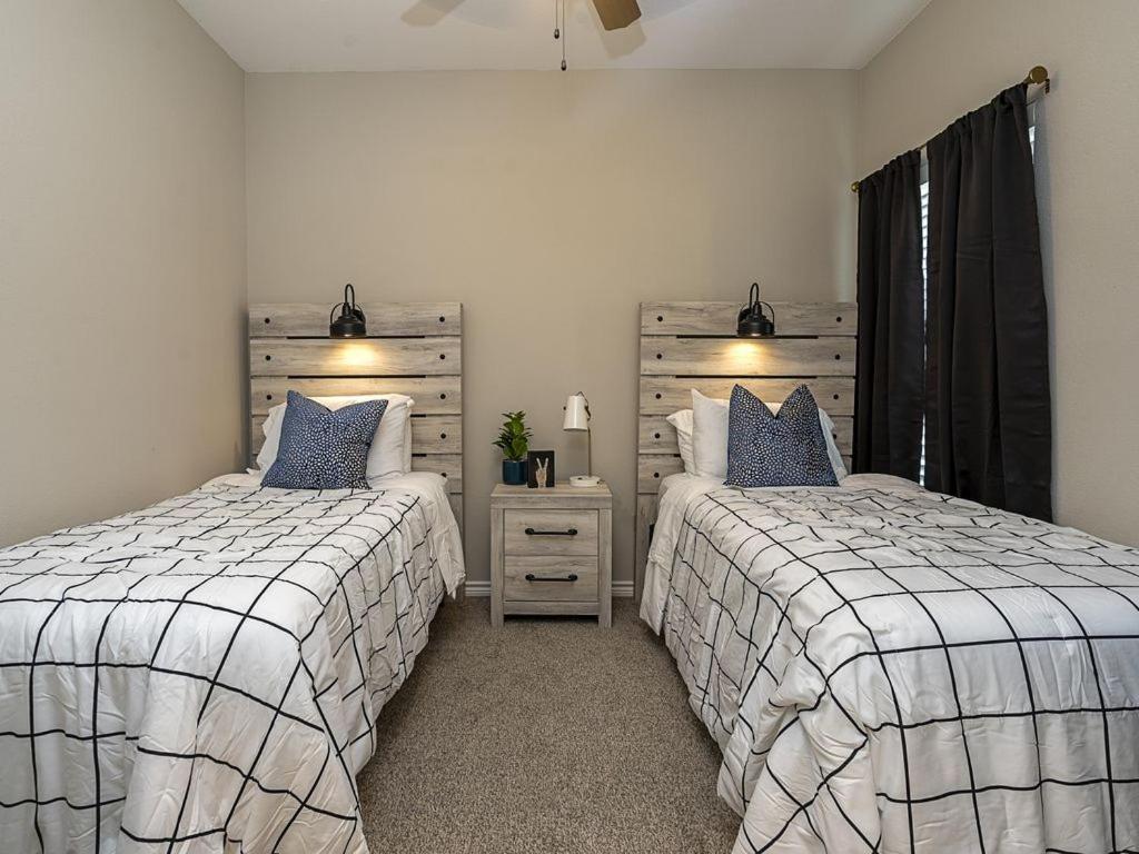 Four-Bedroom House photo 1