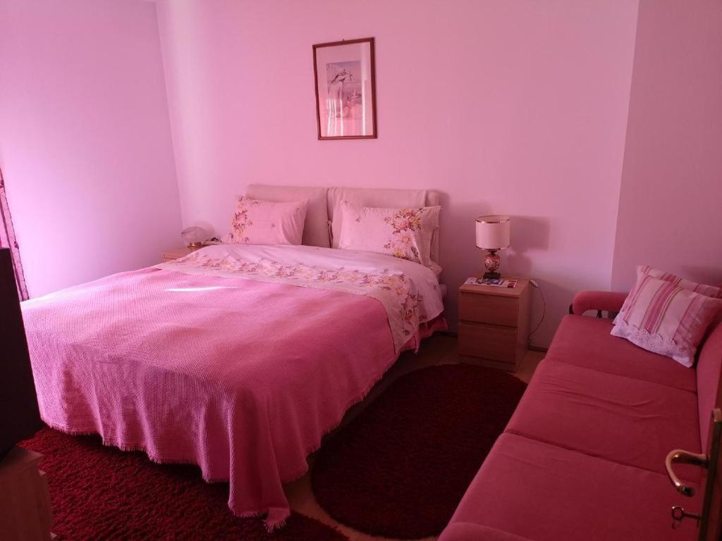 Standard Double Room with Shared Bathroom photo 2