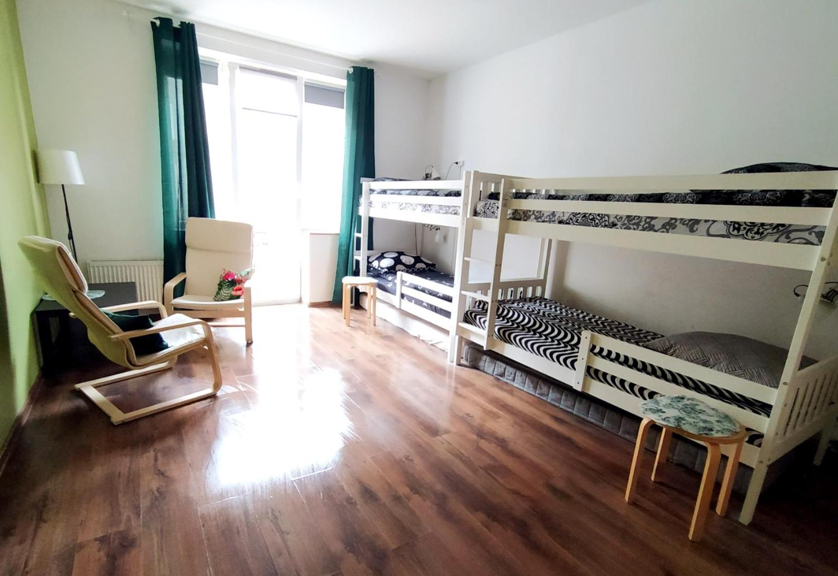 Bed in 4-Bed Mixed Dormitory Room photo 3