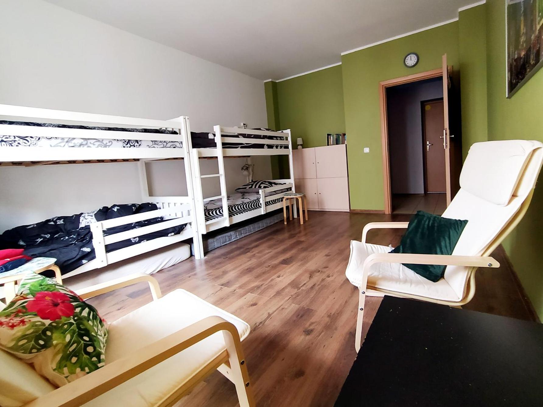 Bed in 4-Bed Mixed Dormitory Room photo 2