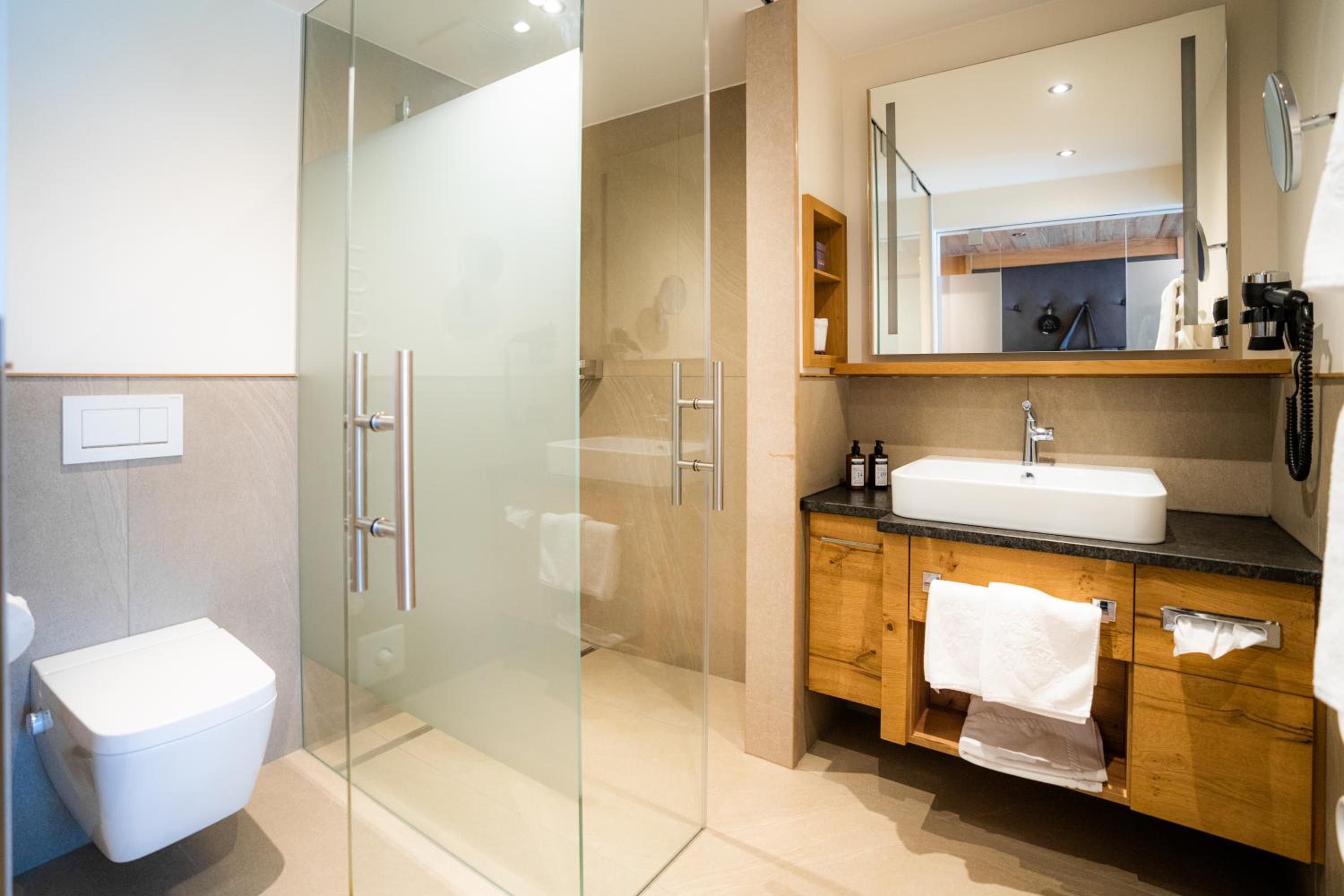 Deluxe Double Room - Photo 3