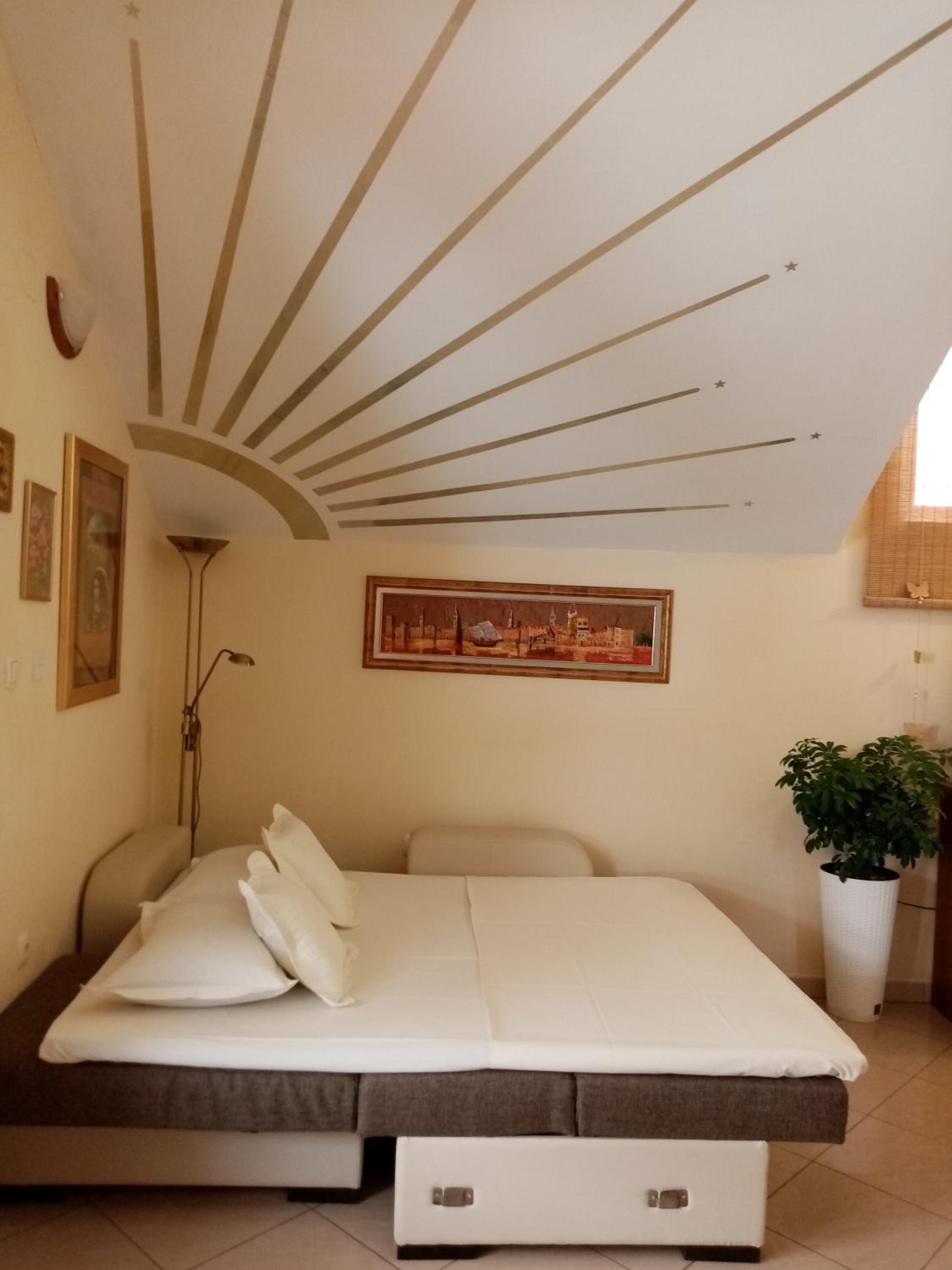 Family Studio with Private Terrace - Photo 17