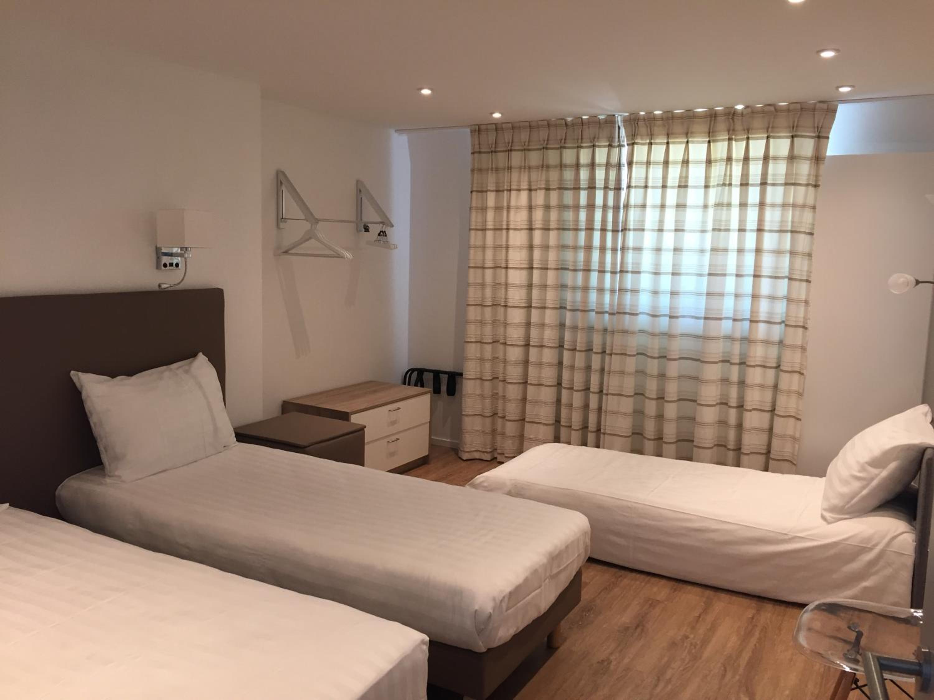 Triple Room - Photo 1