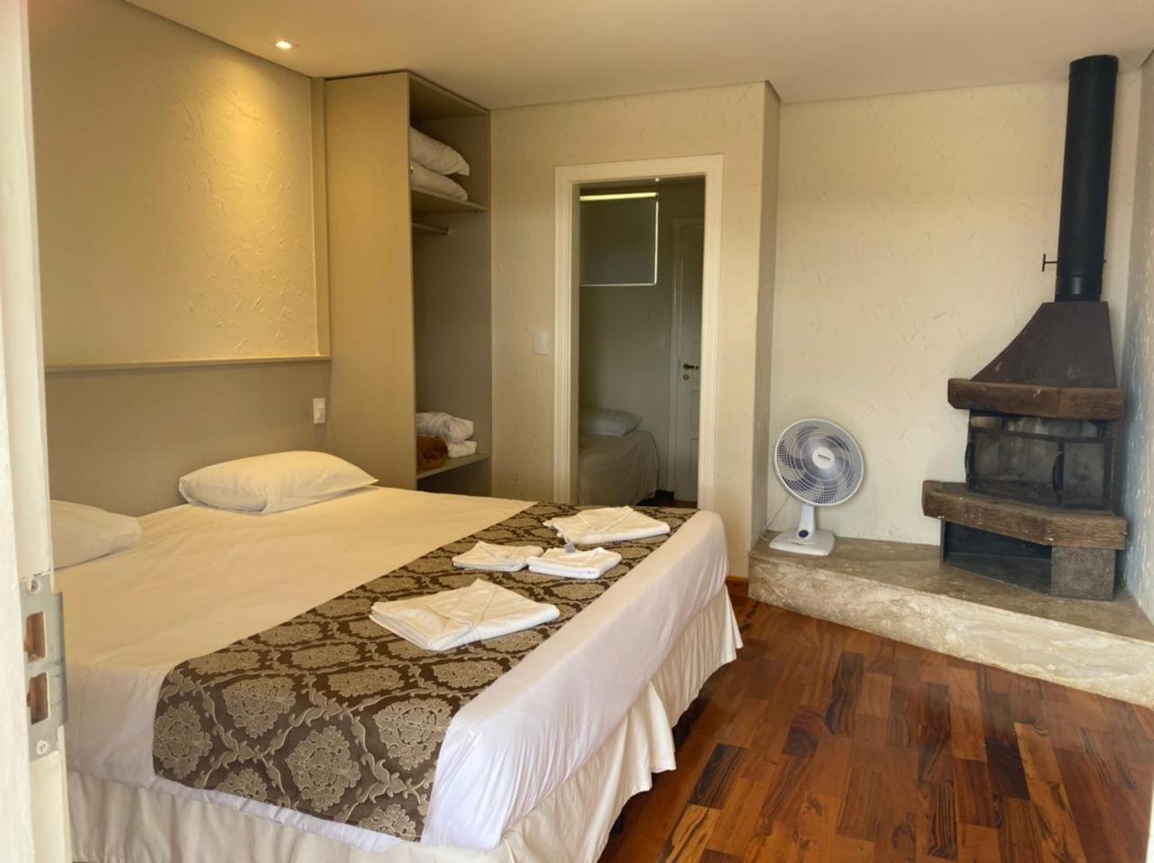 External Standard Triple Room