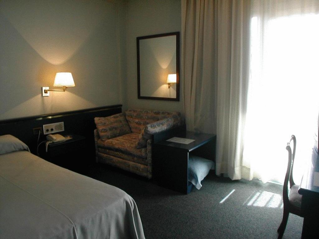 Single Room photo 3