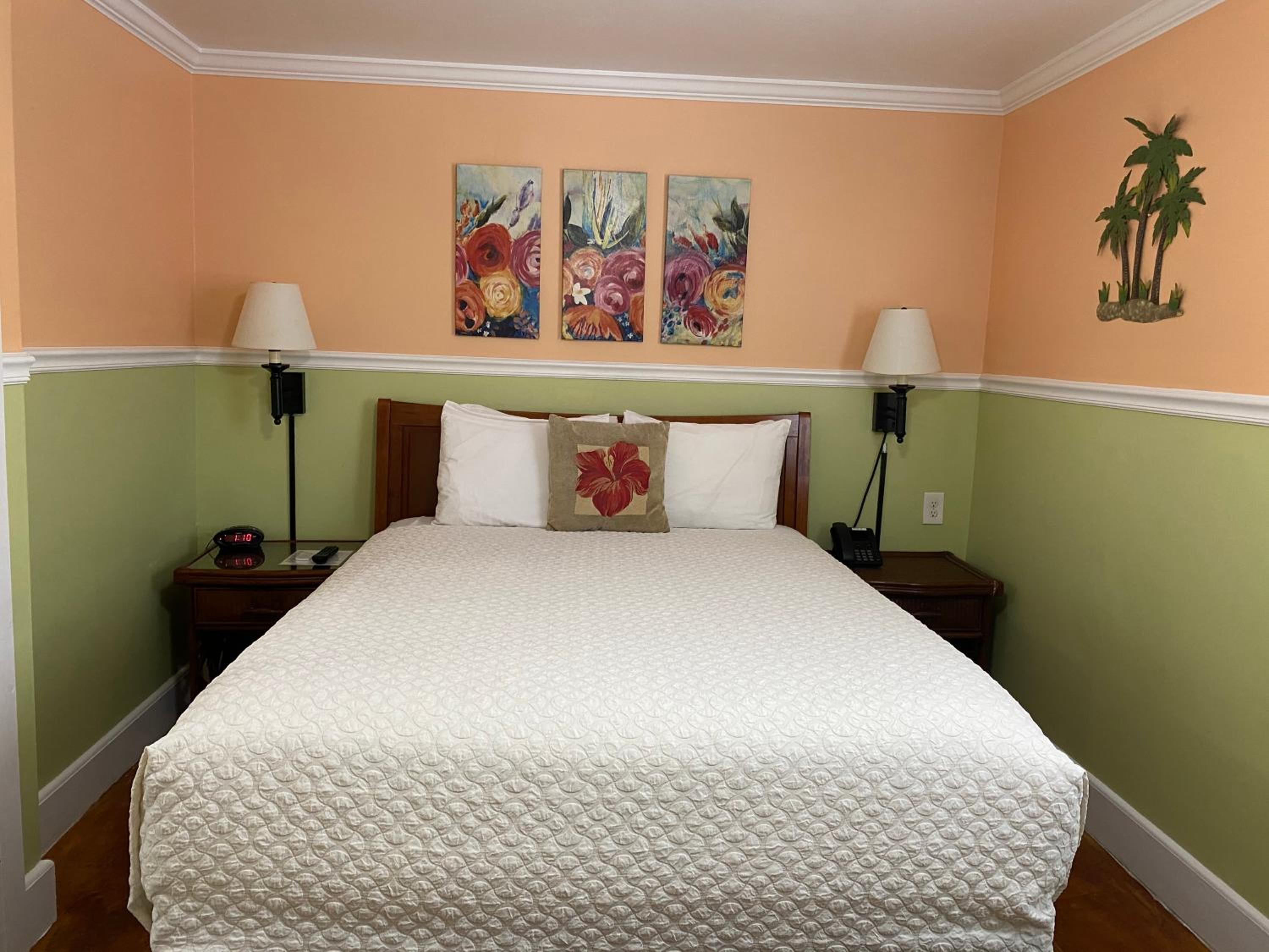 Queen Room - Photo 43