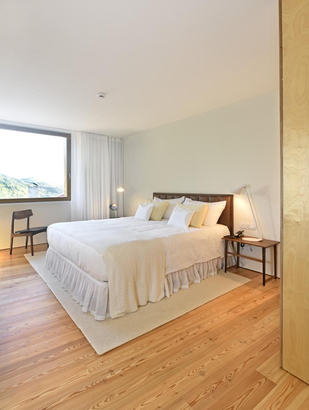 Deluxe Suite - Photo 3