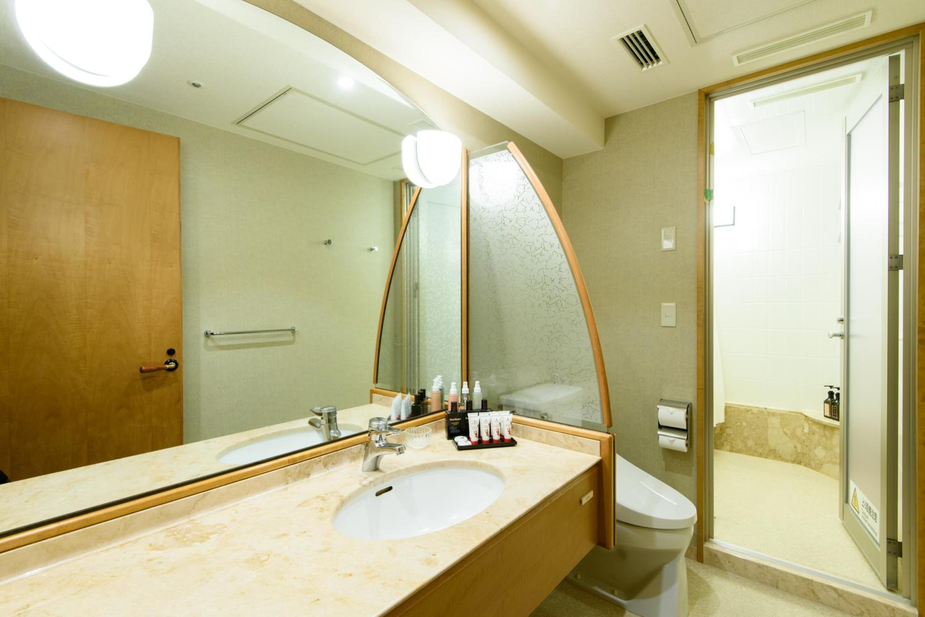 Deluxe Twin Room - Non-Smoking - Photo 4