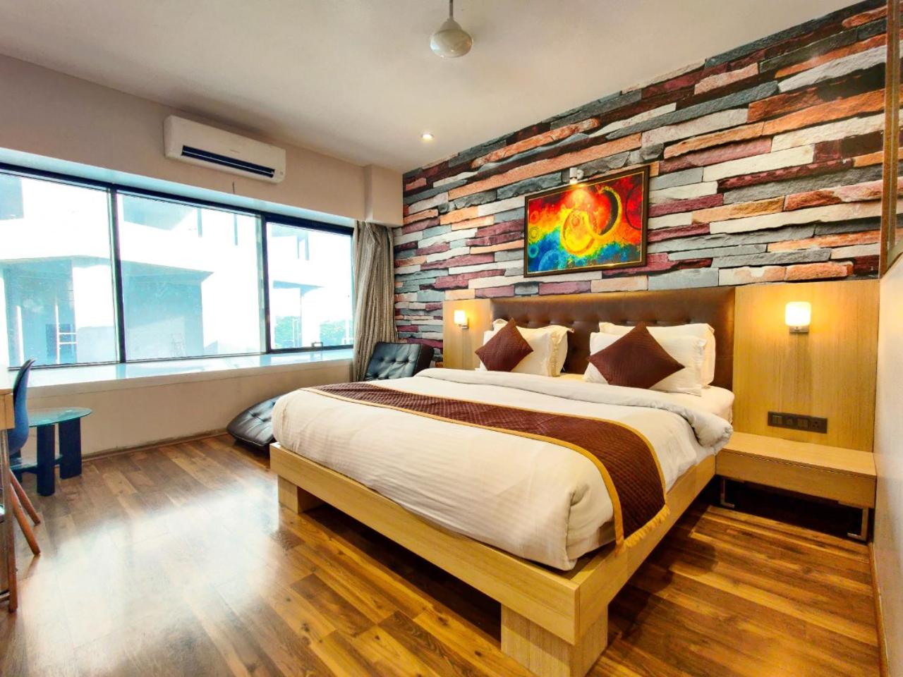 Super Deluxe Double Room - Photo 2