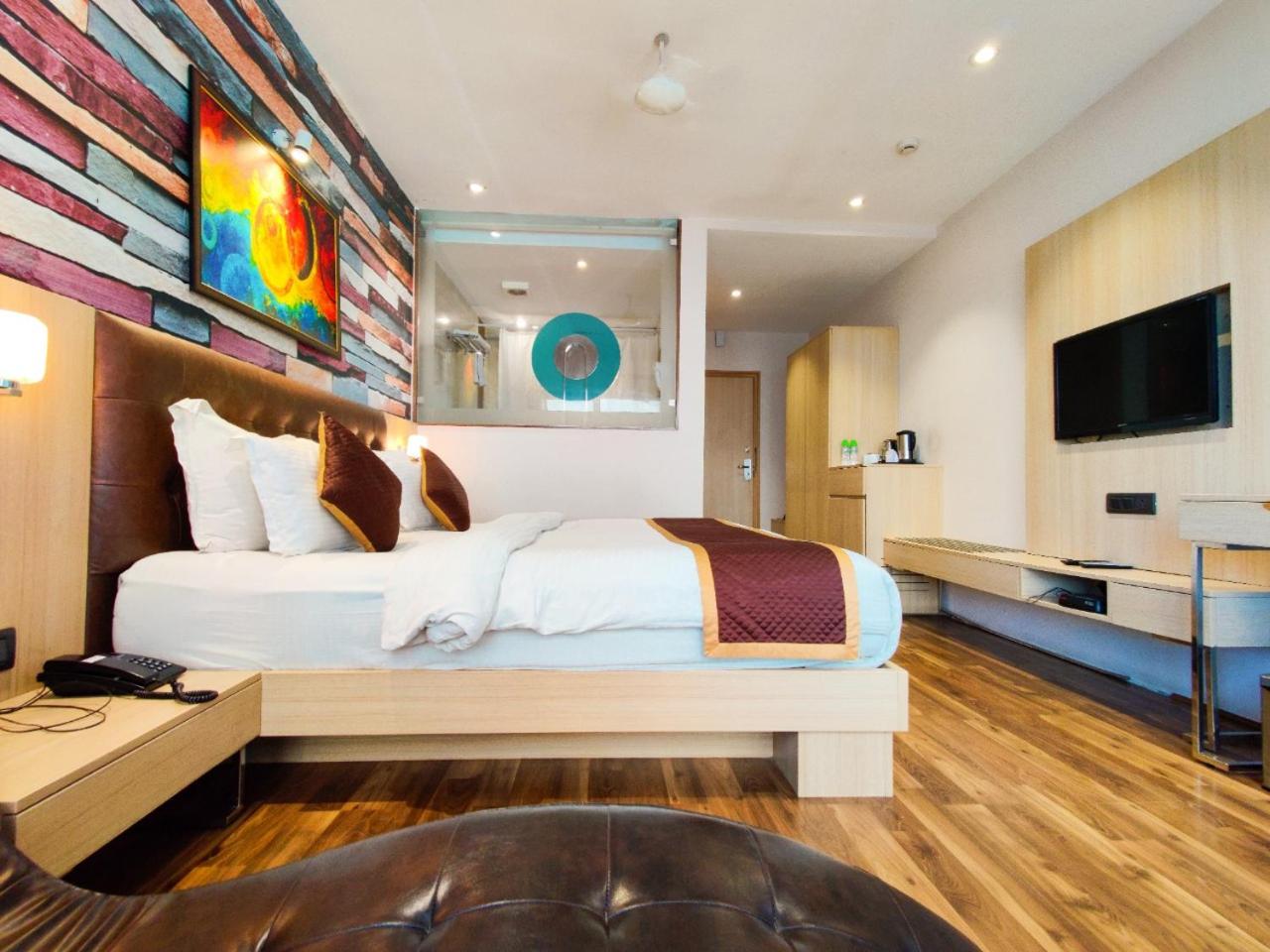 Super Deluxe Double Room - Photo 3