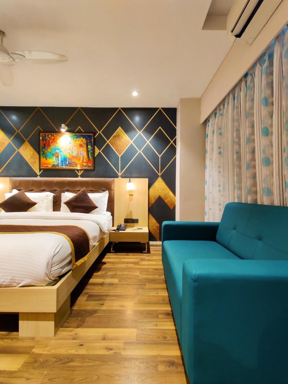 Executive King Room - Photo 6