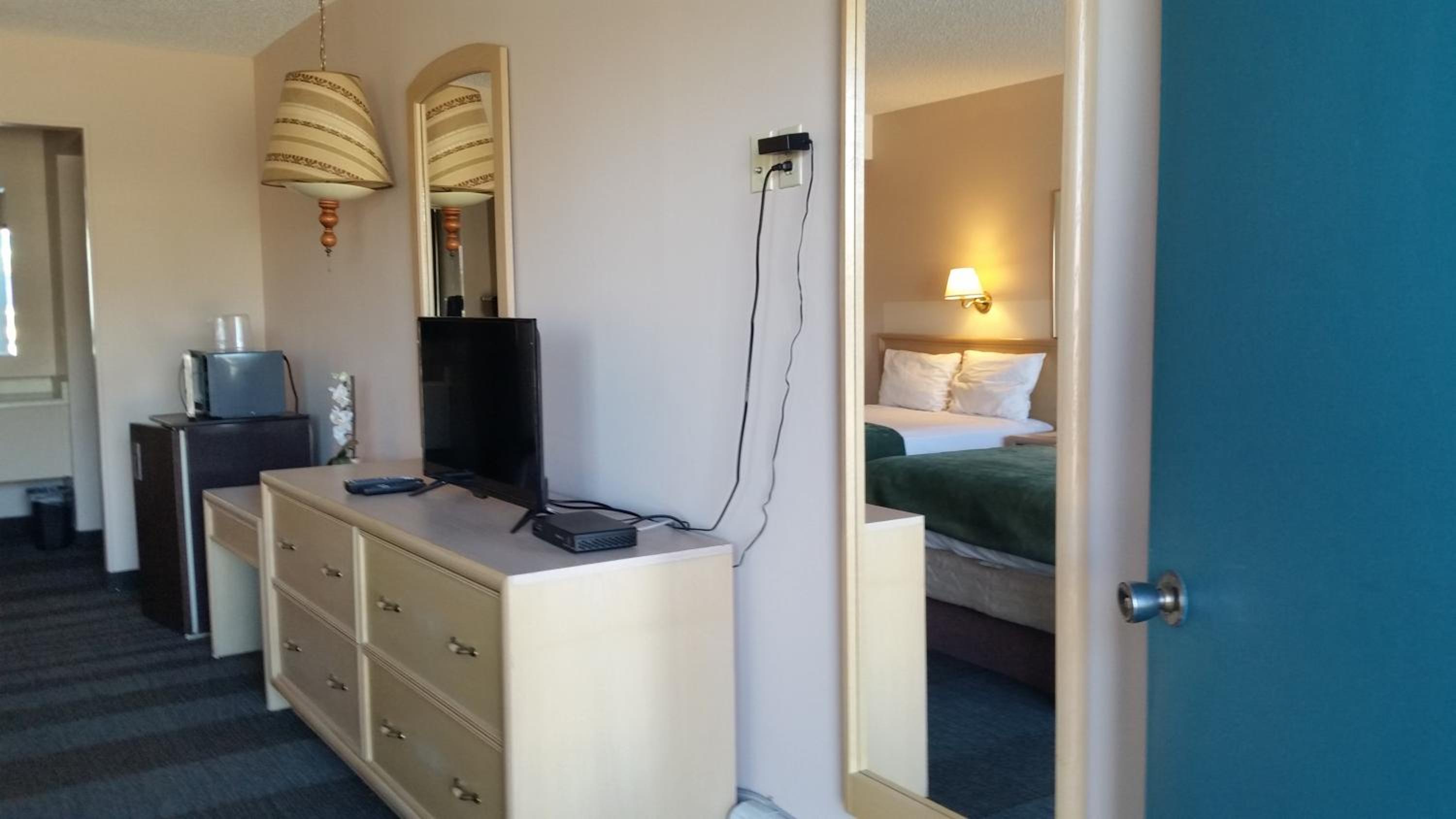 Classic Quadruple Room - Photo 3
