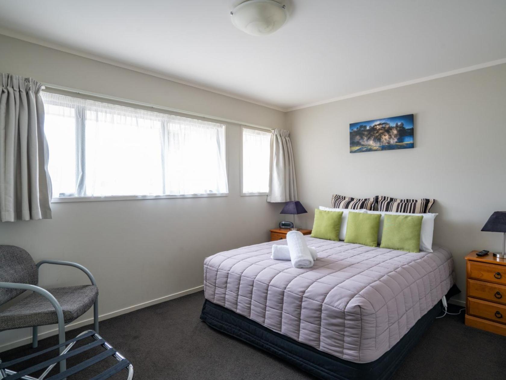 One-Bedroom Apartment - Photo 1