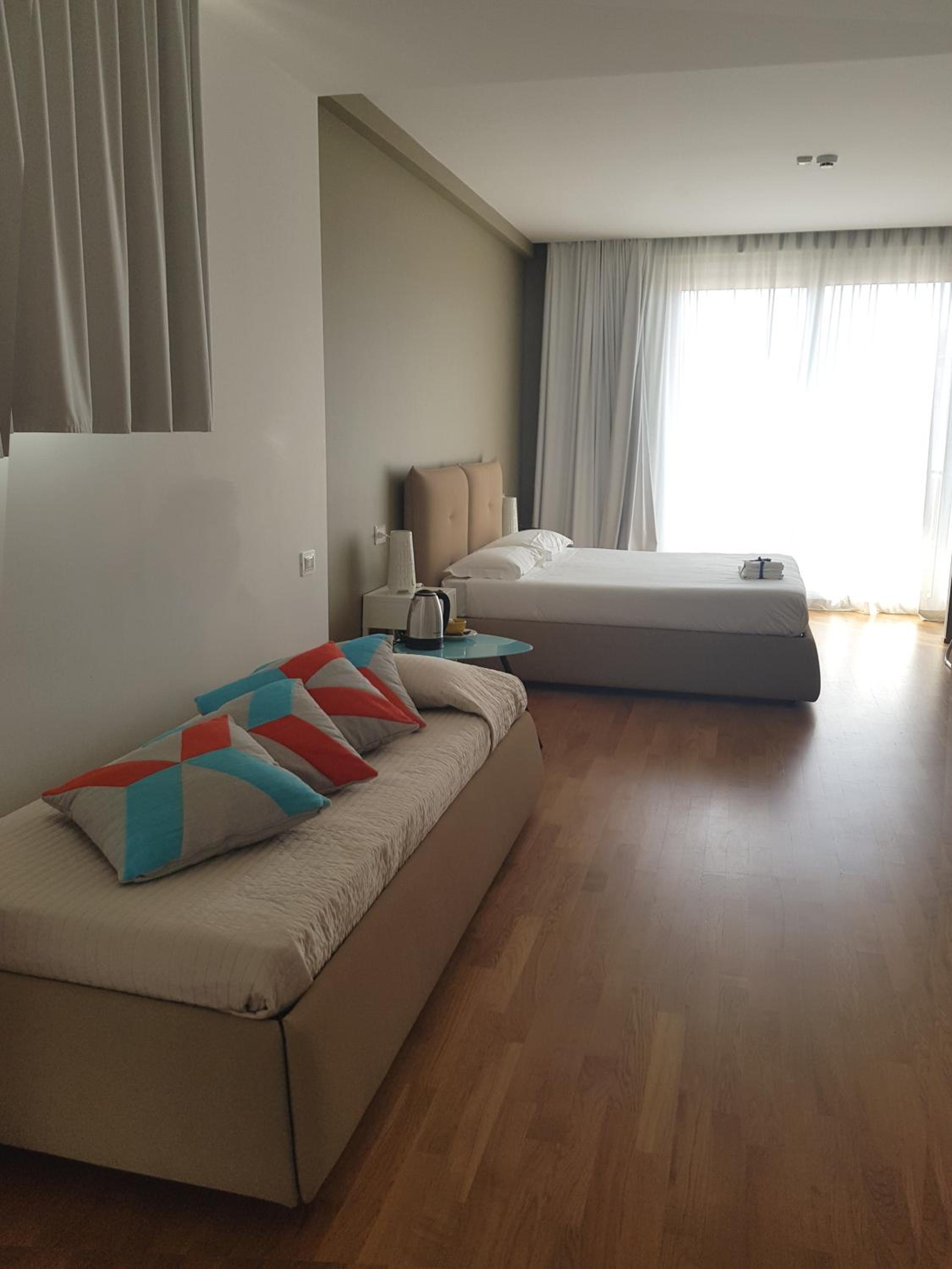 Superior Double Room with Balcony - Photo 8