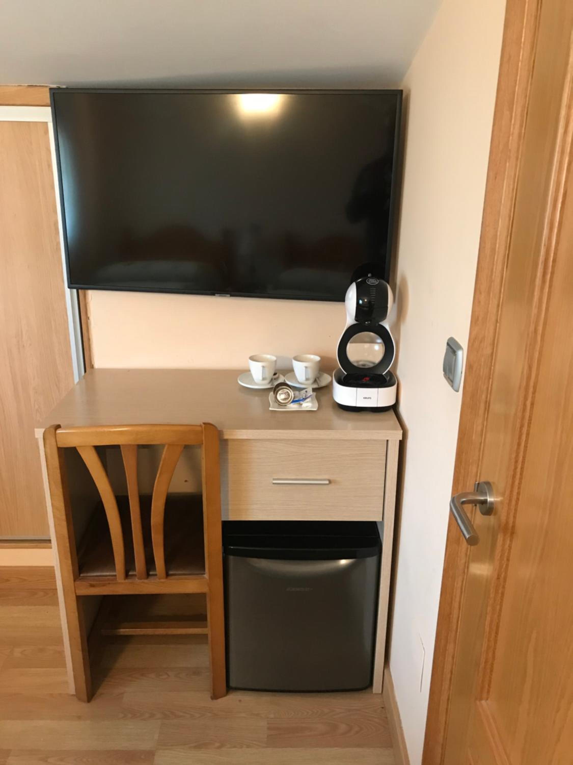 Economy Double or Twin Room photo 3