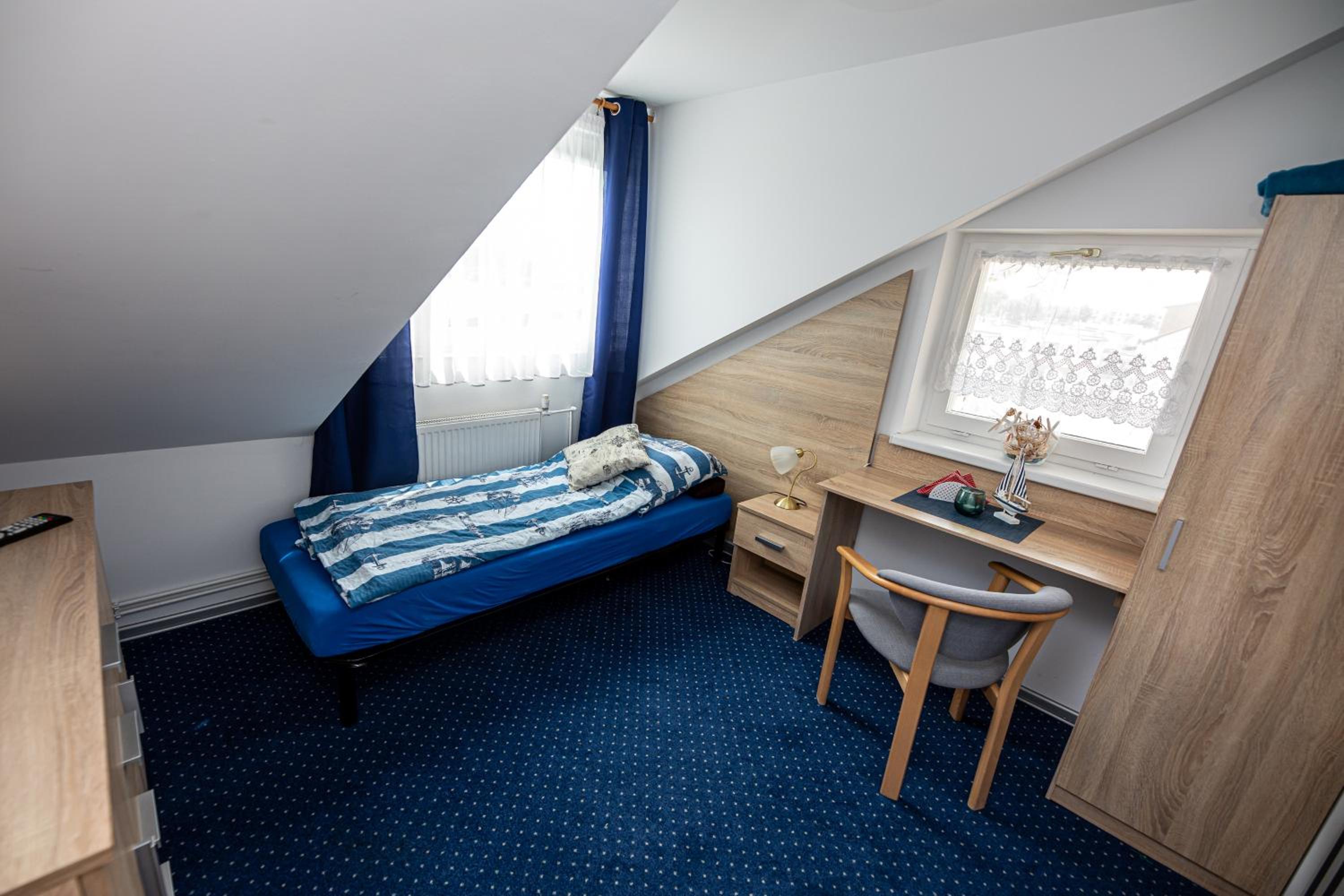 Large Single Room