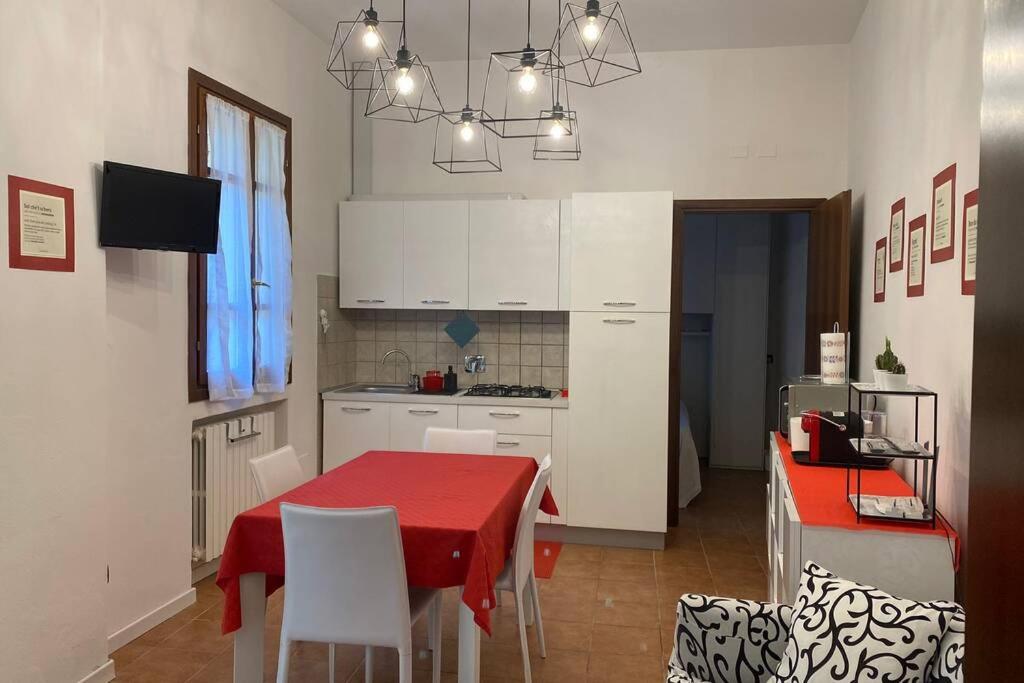 One-Bedroom Apartment - Photo 12