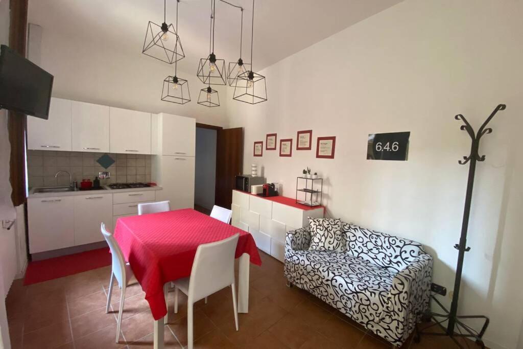 One-Bedroom Apartment - Photo 11
